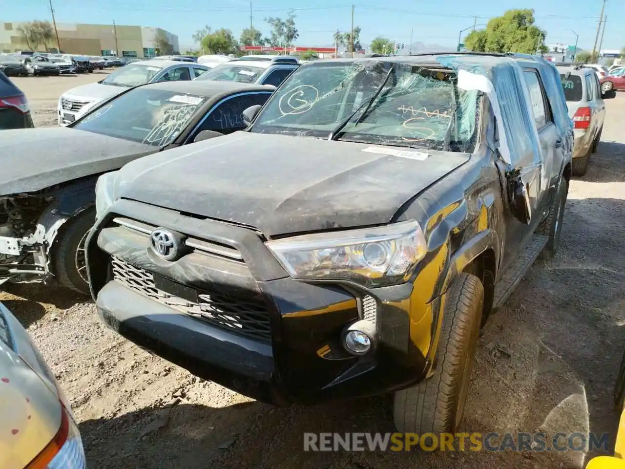 2 Photograph of a damaged car JTEBU5JR7L5748187 TOYOTA 4RUNNER 2020