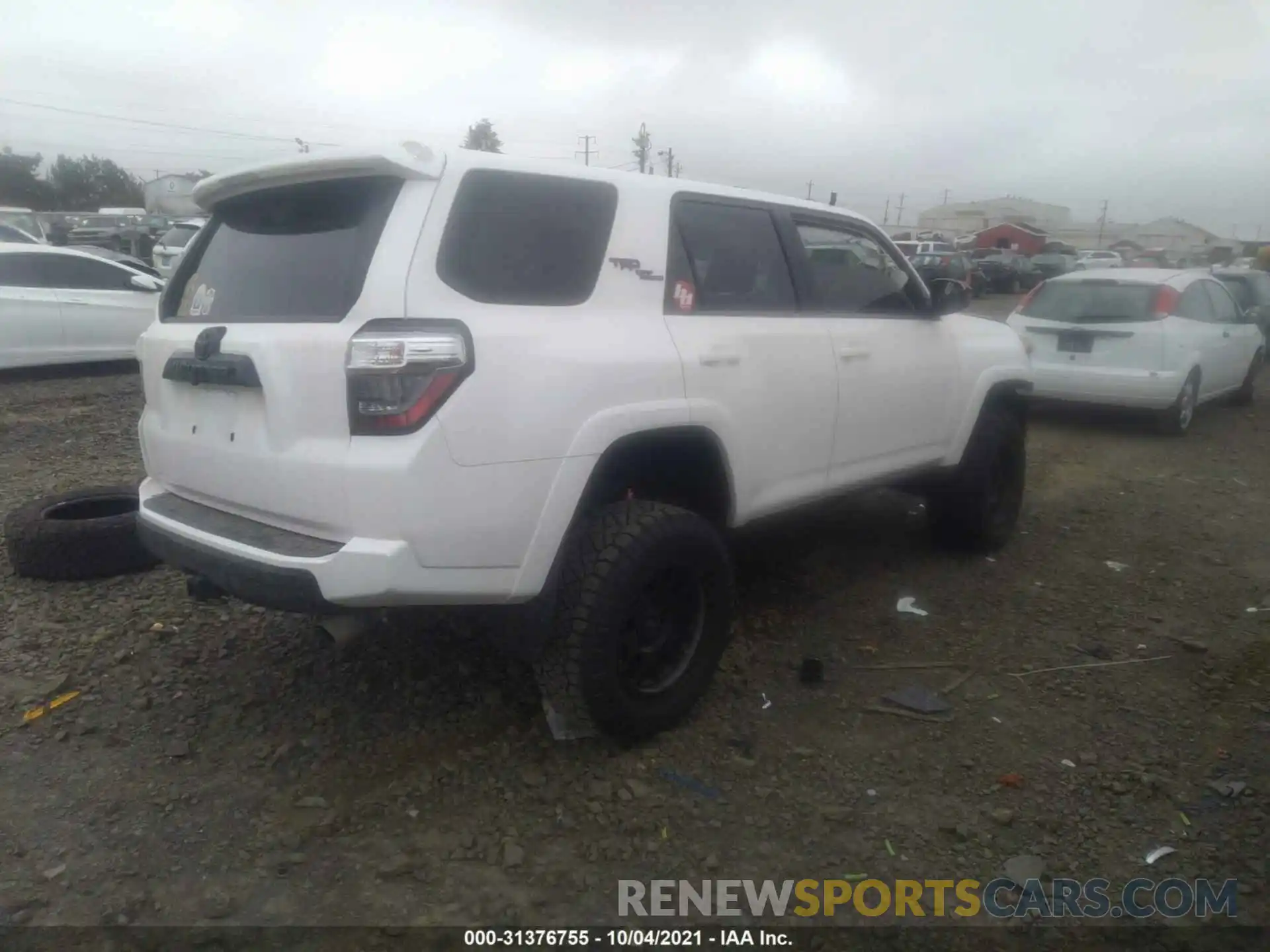 4 Фотография поврежденного автомобиля JTEBU5JR7L5748979 TOYOTA 4RUNNER 2020