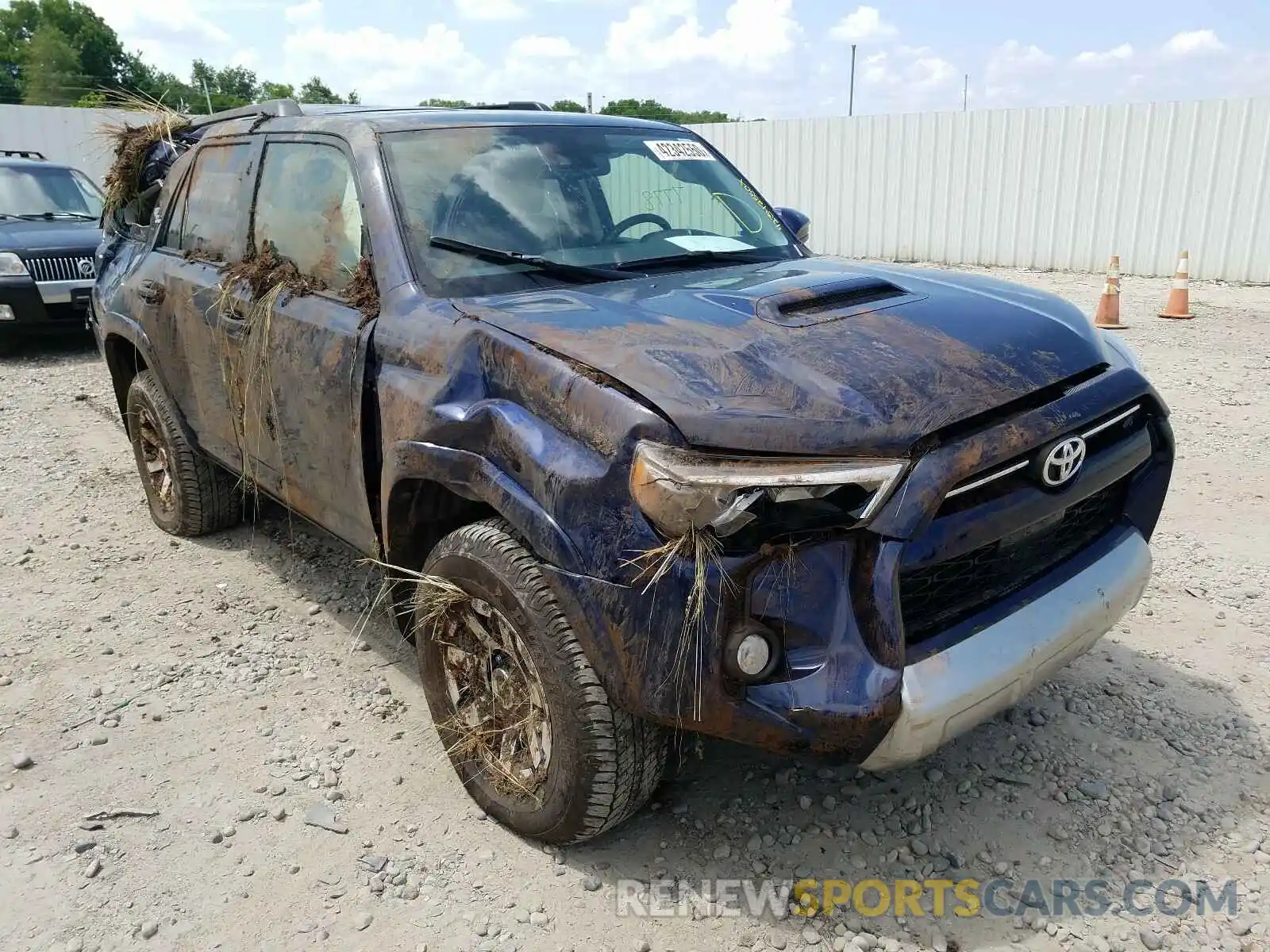 1 Photograph of a damaged car JTEBU5JR7L5751106 TOYOTA 4RUNNER 2020