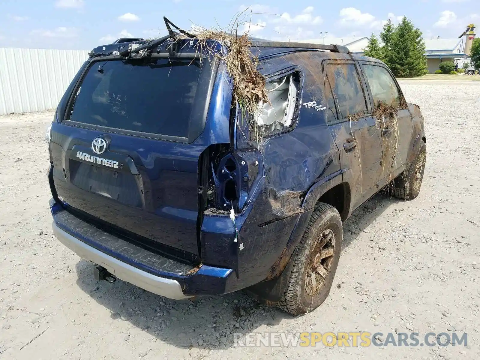 4 Фотография поврежденного автомобиля JTEBU5JR7L5751106 TOYOTA 4RUNNER 2020