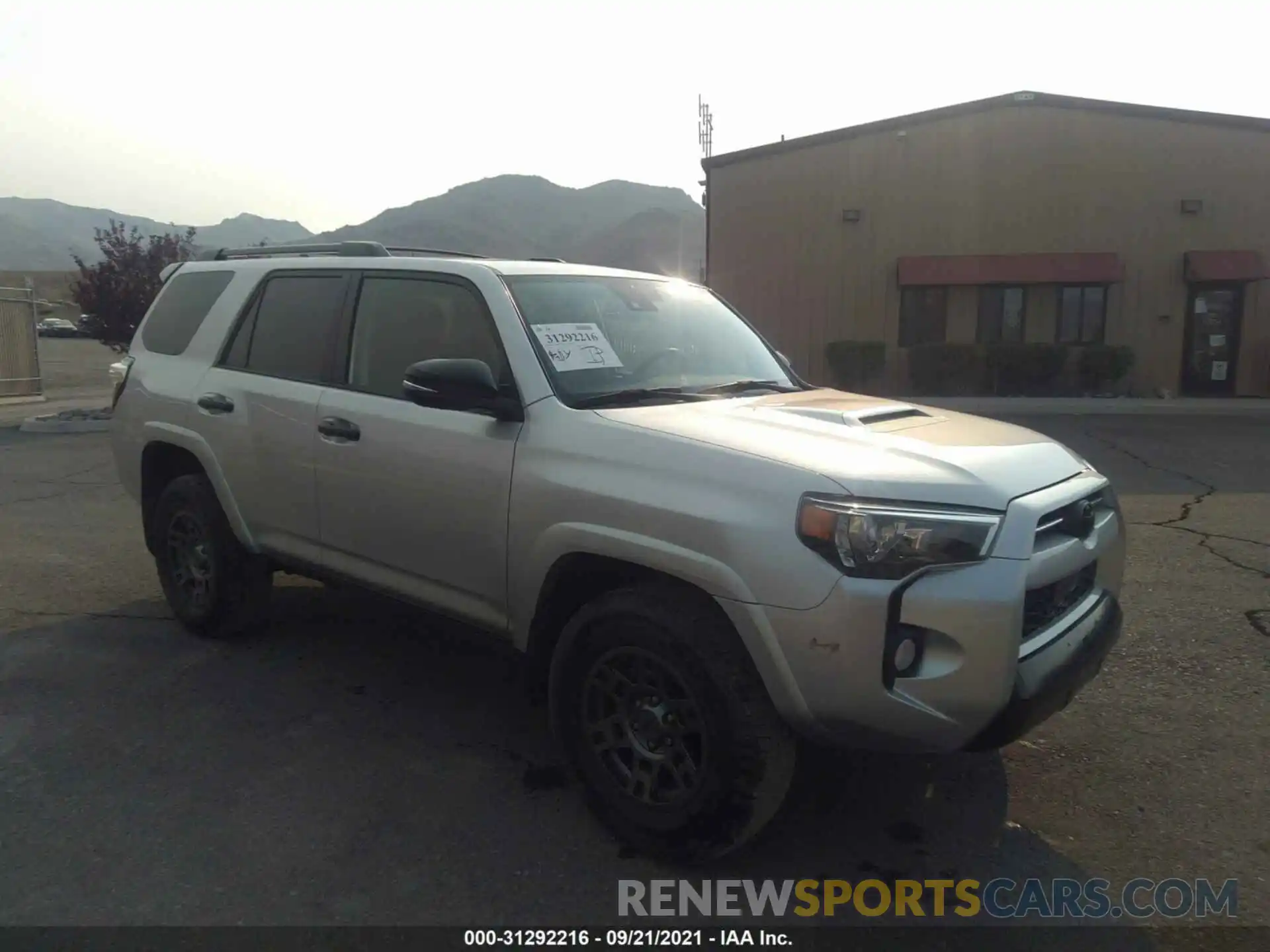 1 Photograph of a damaged car JTEBU5JR7L5759092 TOYOTA 4RUNNER 2020