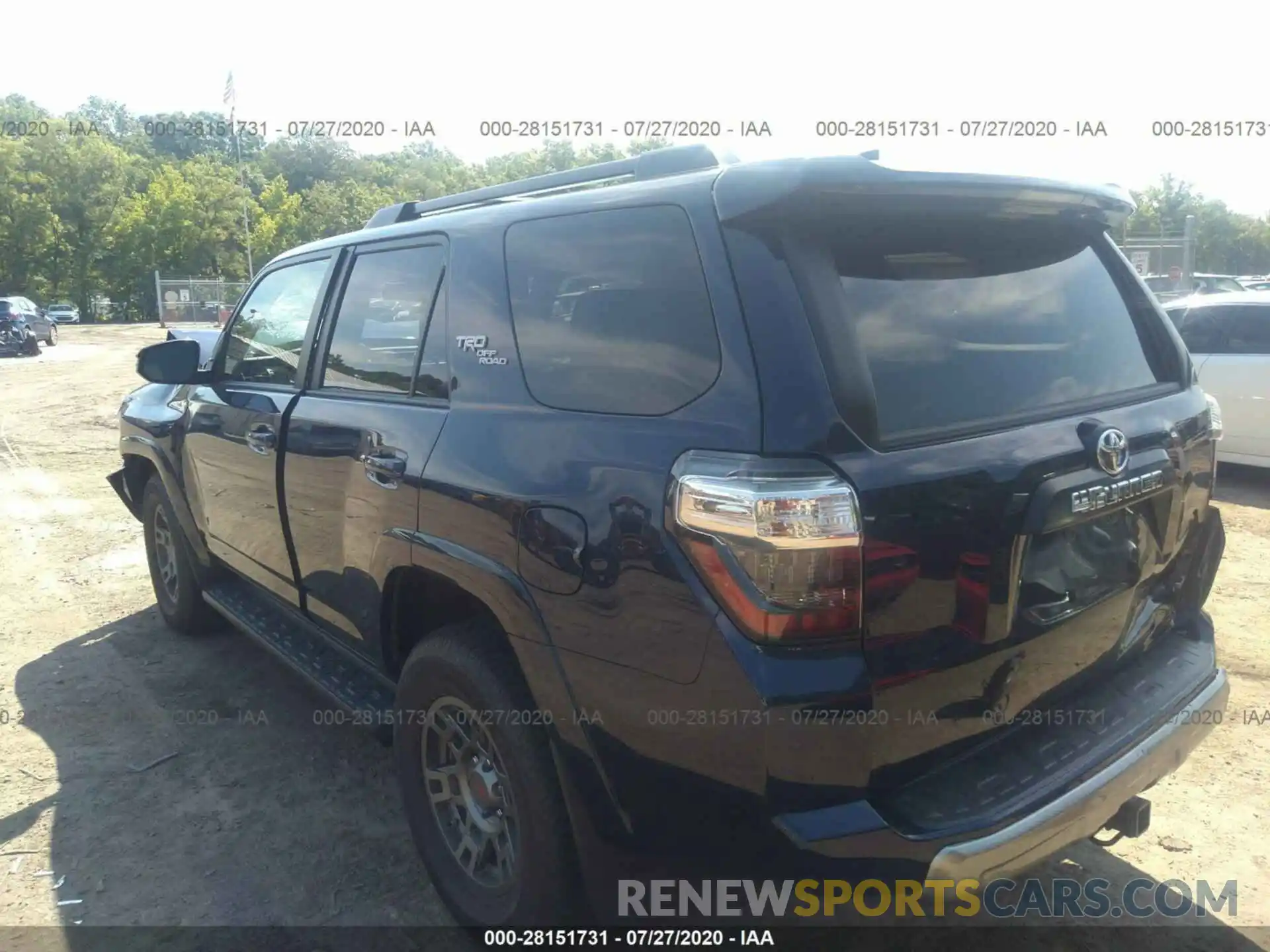 3 Фотография поврежденного автомобиля JTEBU5JR7L5762705 TOYOTA 4RUNNER 2020