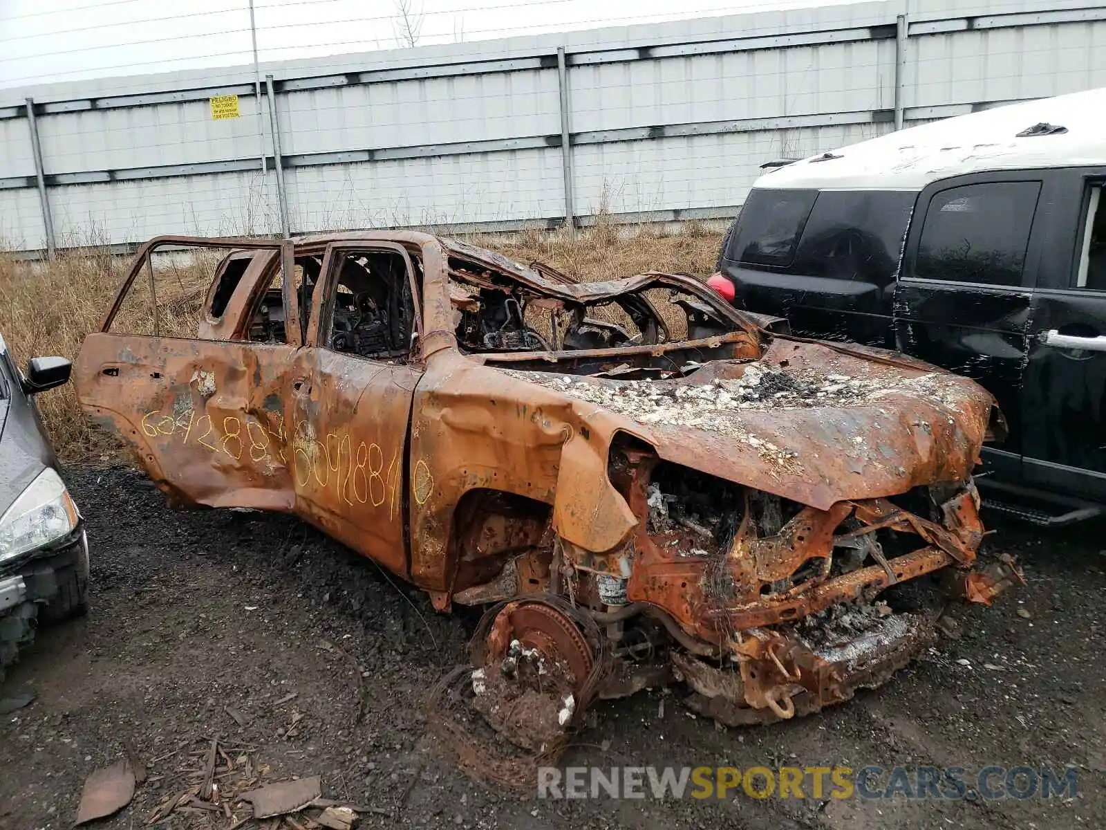 1 Photograph of a damaged car JTEBU5JR7L5764308 TOYOTA 4RUNNER 2020