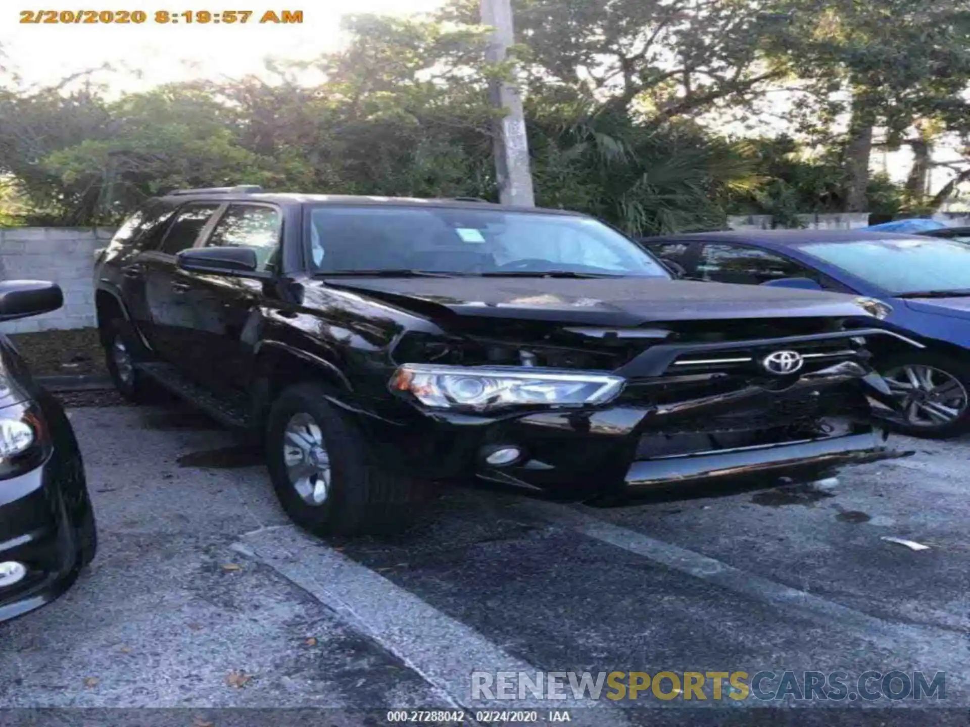 15 Photograph of a damaged car JTEBU5JR7L5768424 TOYOTA 4RUNNER 2020