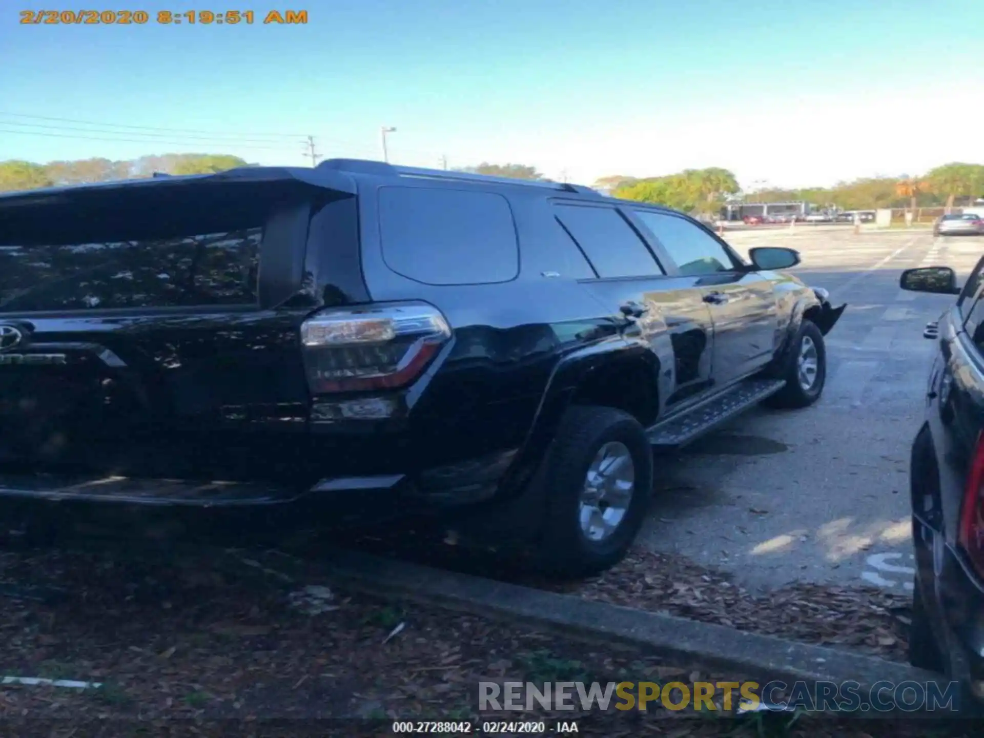 16 Photograph of a damaged car JTEBU5JR7L5768424 TOYOTA 4RUNNER 2020