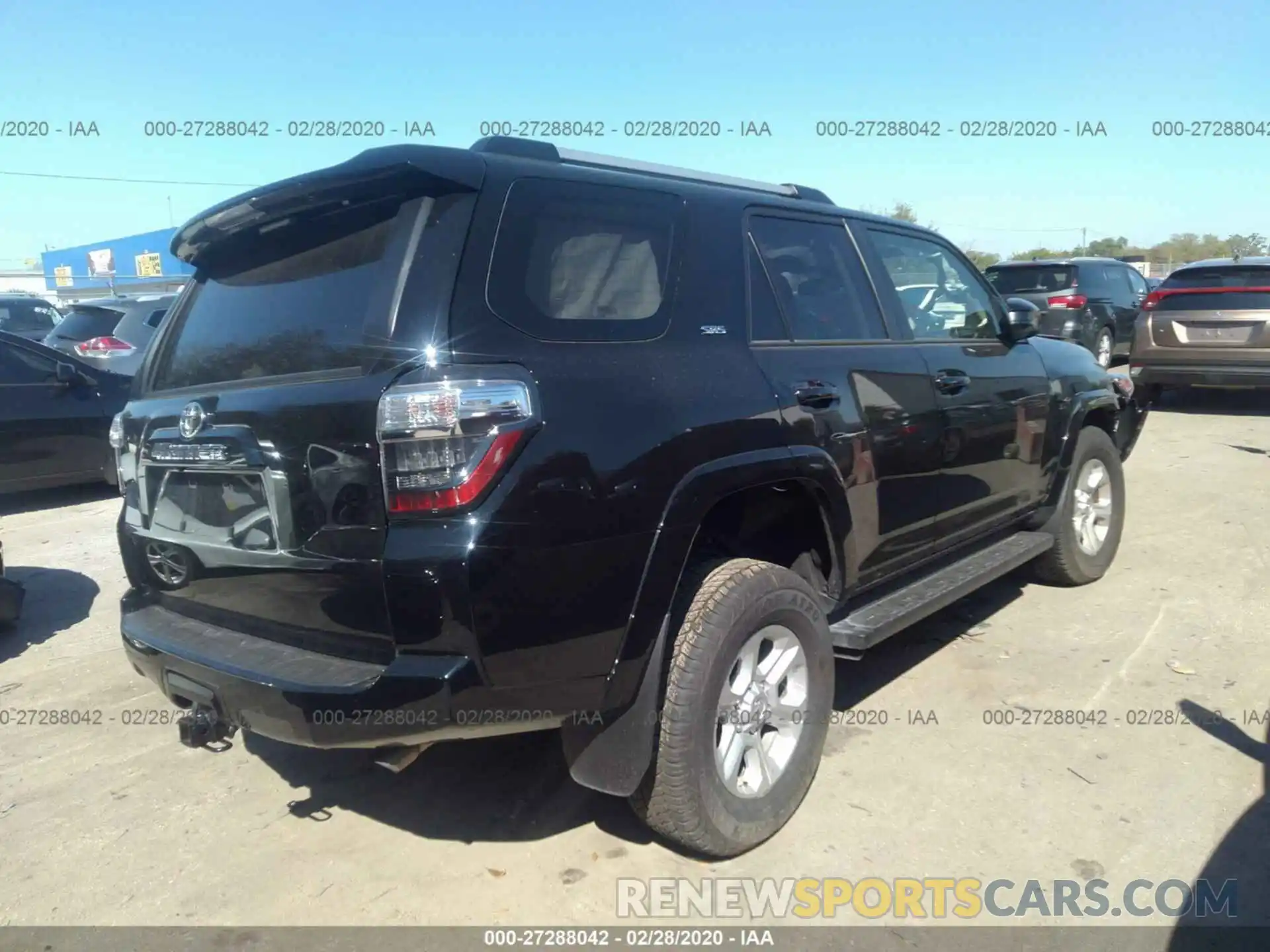 4 Фотография поврежденного автомобиля JTEBU5JR7L5768424 TOYOTA 4RUNNER 2020