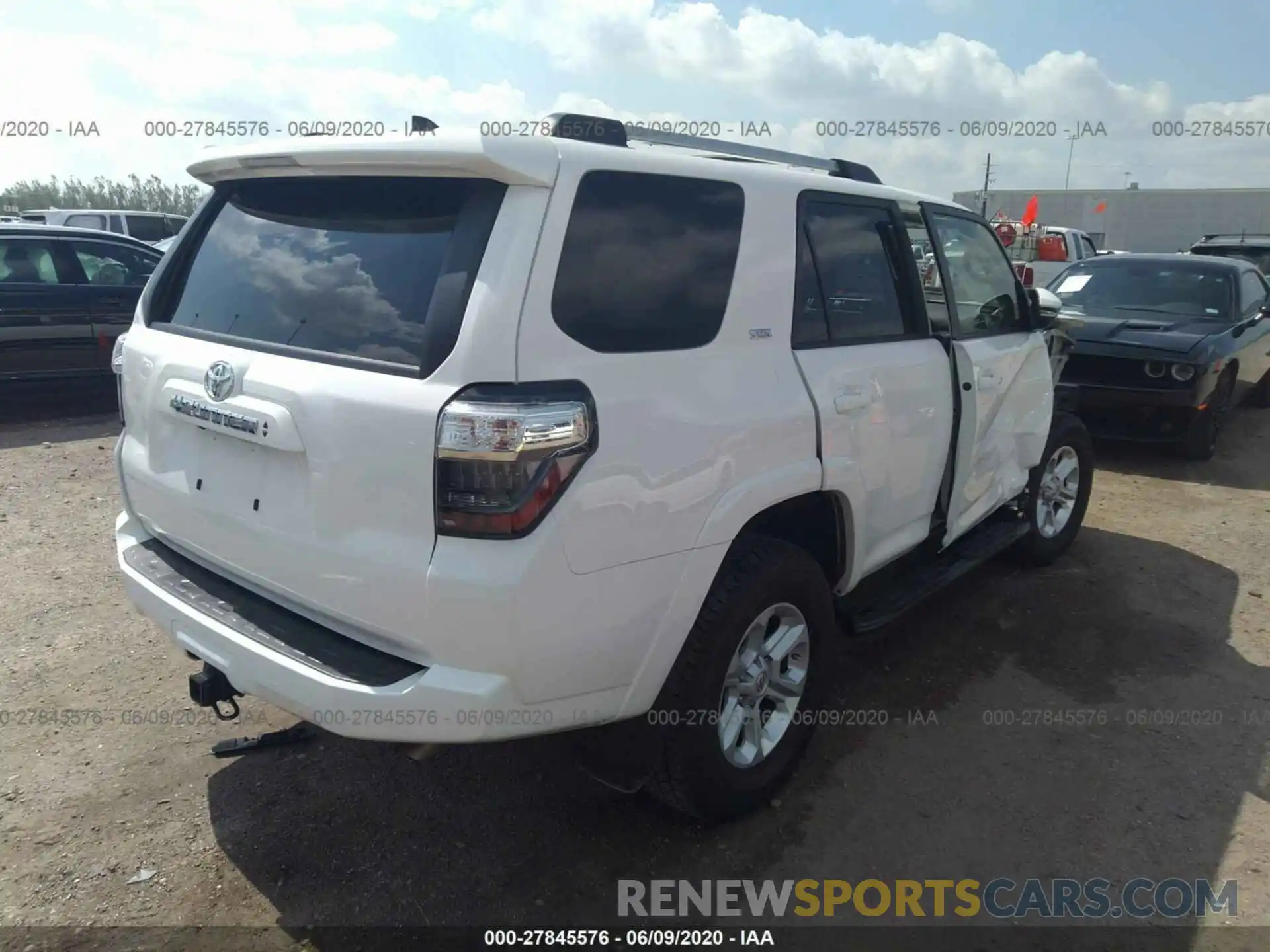 4 Photograph of a damaged car JTEBU5JR7L5770111 TOYOTA 4RUNNER 2020