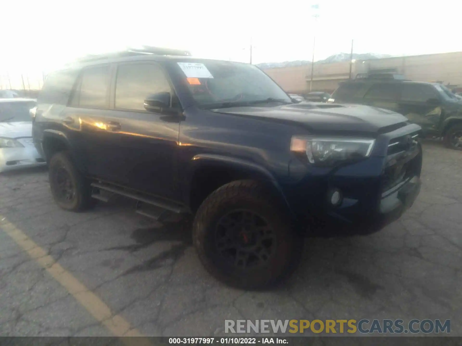 1 Photograph of a damaged car JTEBU5JR7L5770156 TOYOTA 4RUNNER 2020