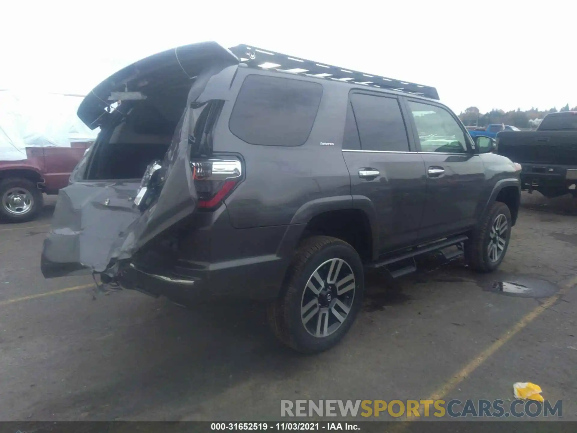 4 Photograph of a damaged car JTEBU5JR7L5772778 TOYOTA 4RUNNER 2020