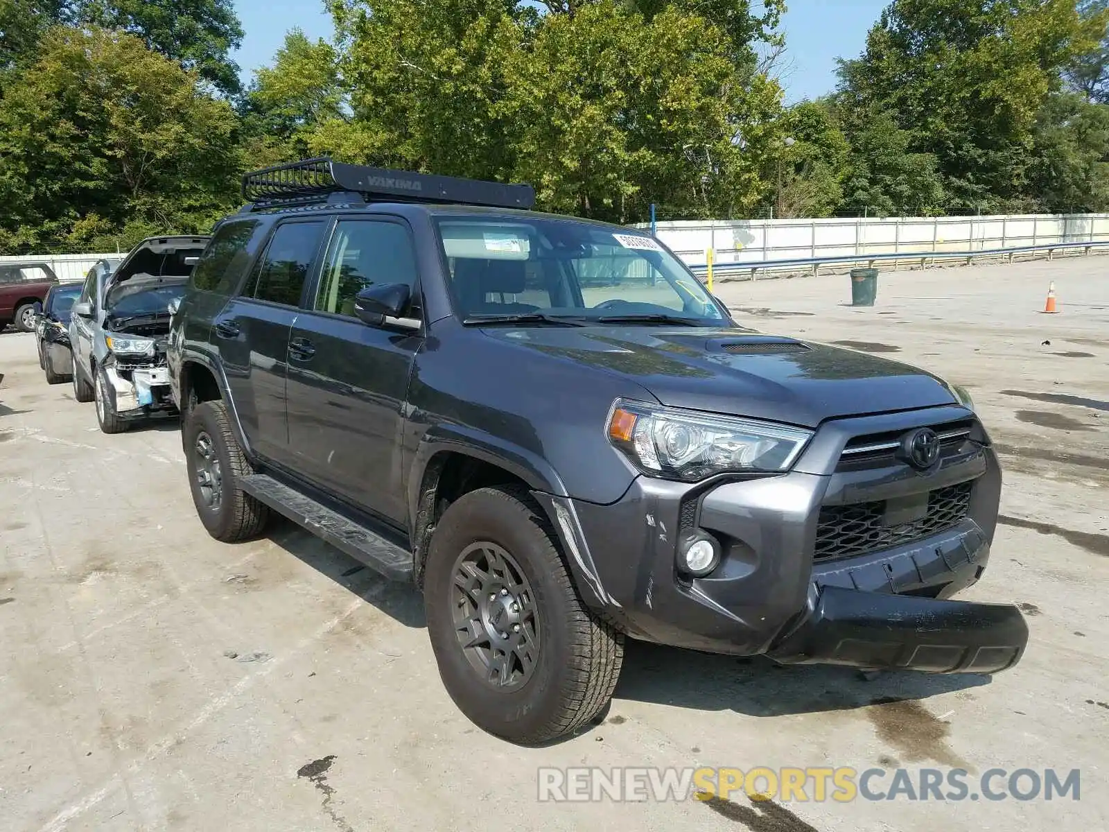 1 Photograph of a damaged car JTEBU5JR7L5773753 TOYOTA 4RUNNER 2020