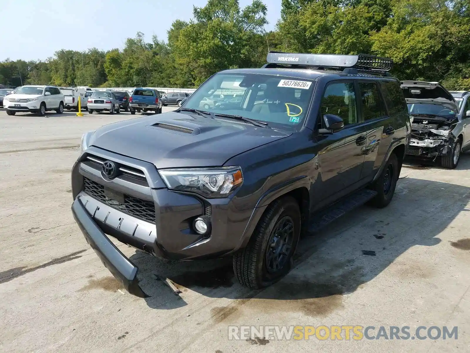 2 Photograph of a damaged car JTEBU5JR7L5773753 TOYOTA 4RUNNER 2020