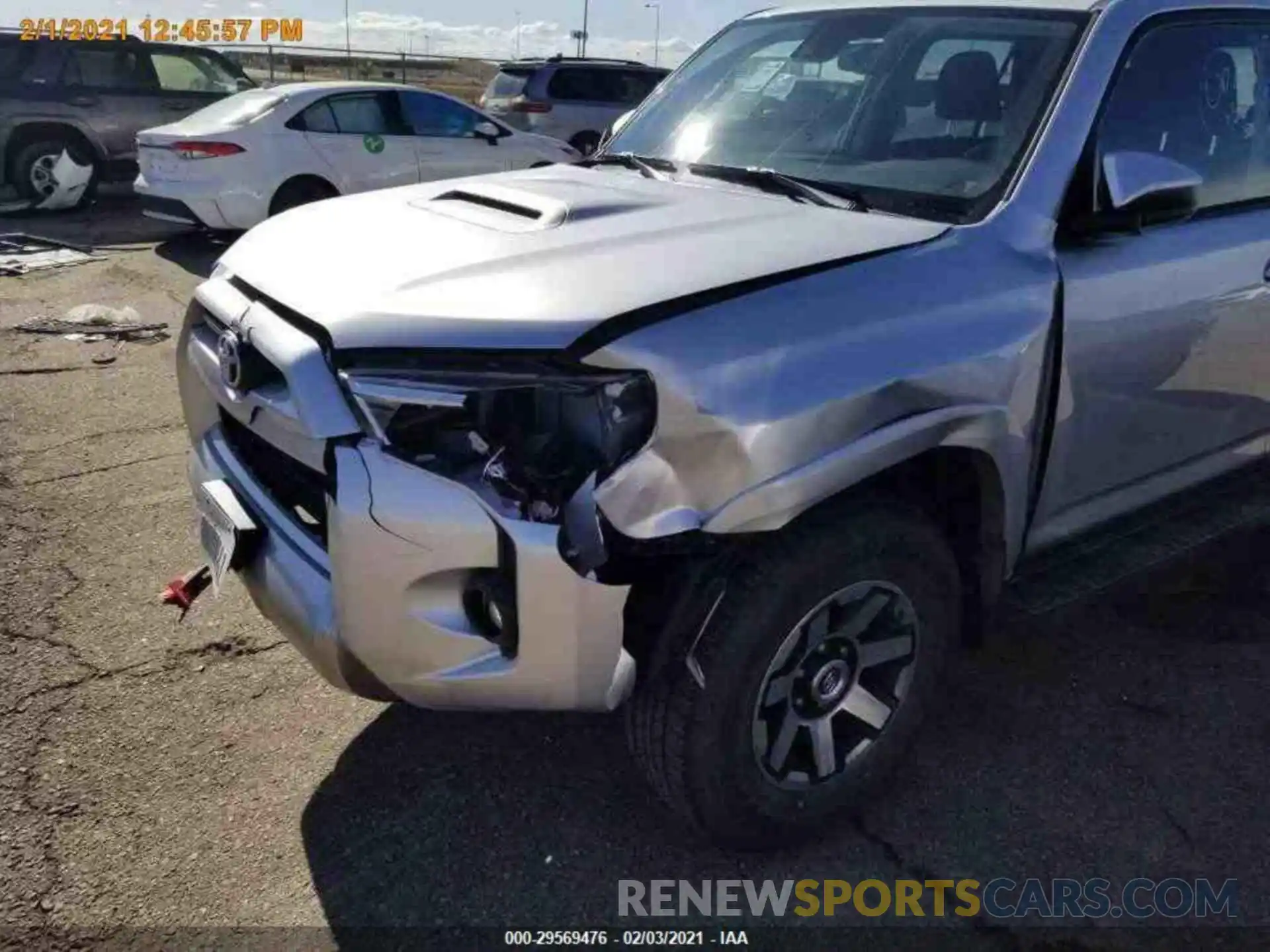 17 Photograph of a damaged car JTEBU5JR7L5776202 TOYOTA 4RUNNER 2020