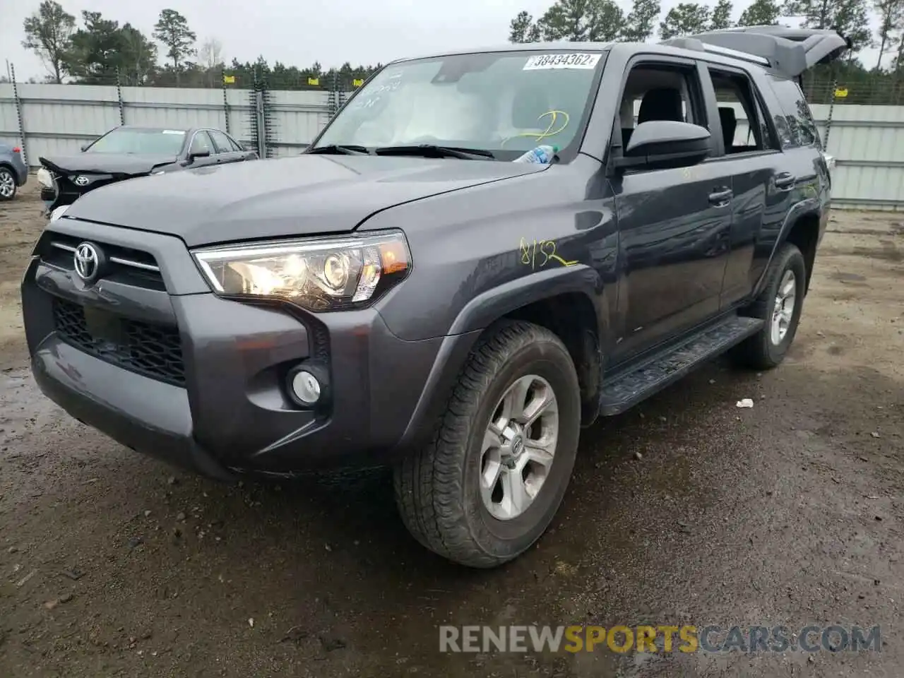 2 Photograph of a damaged car JTEBU5JR7L5777298 TOYOTA 4RUNNER 2020