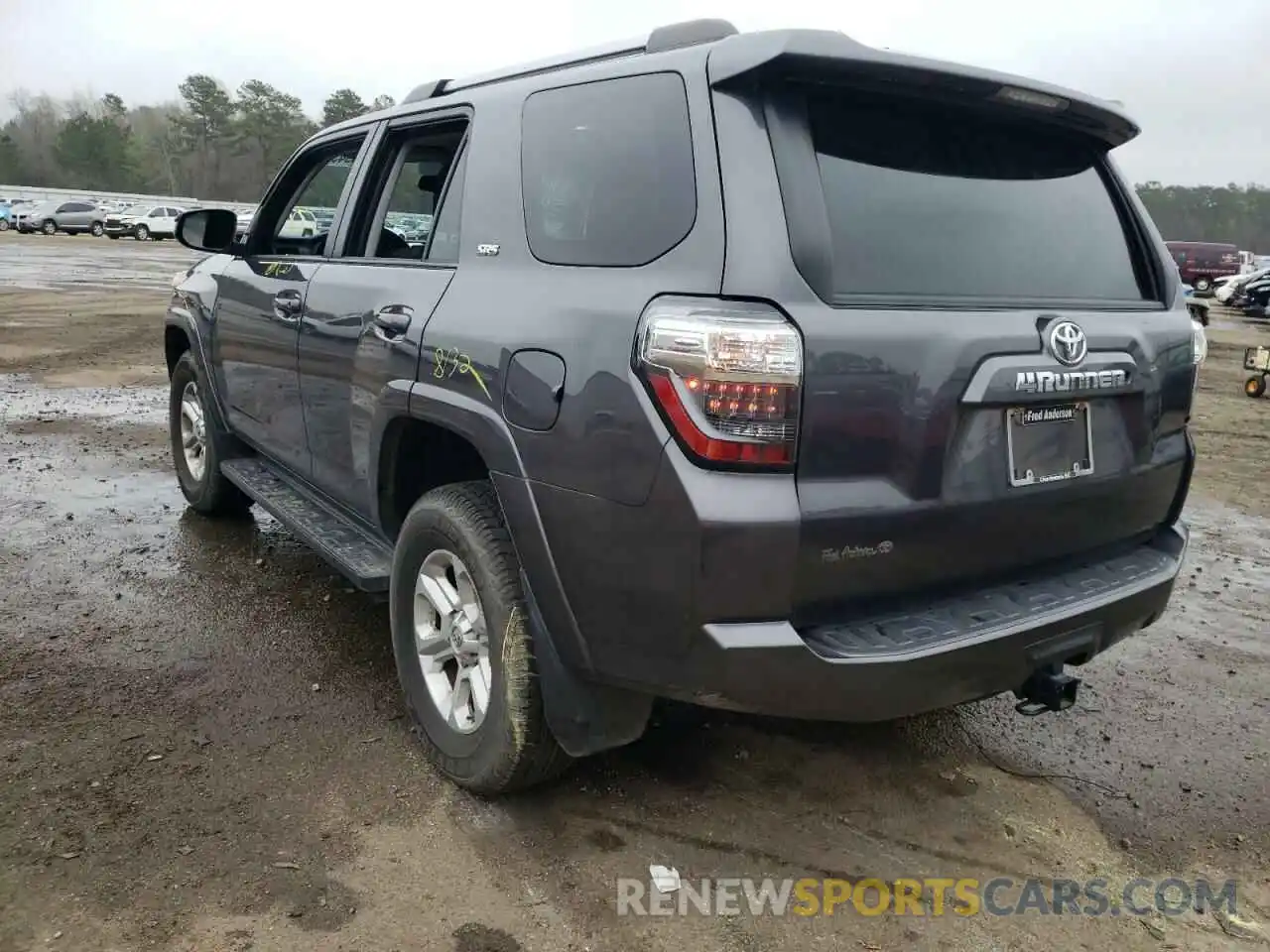 3 Photograph of a damaged car JTEBU5JR7L5777298 TOYOTA 4RUNNER 2020