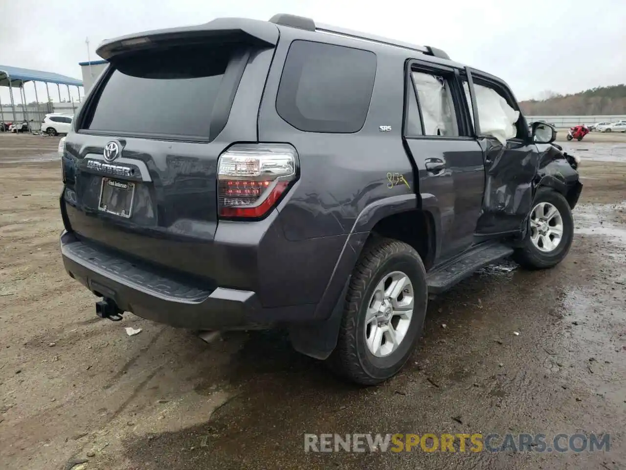 4 Photograph of a damaged car JTEBU5JR7L5777298 TOYOTA 4RUNNER 2020