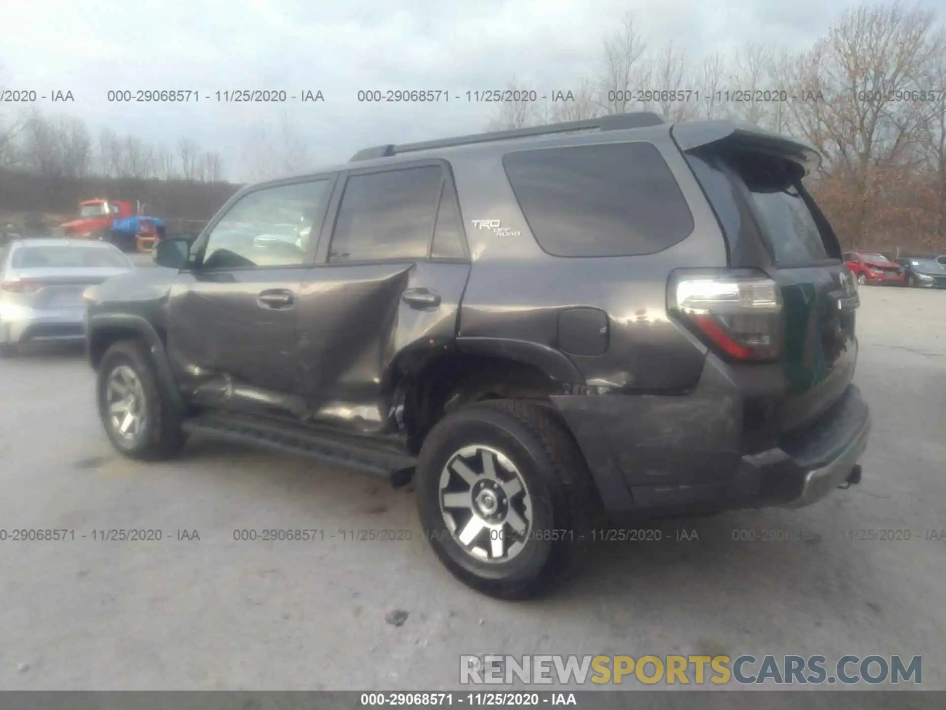 3 Фотография поврежденного автомобиля JTEBU5JR7L5782548 TOYOTA 4RUNNER 2020