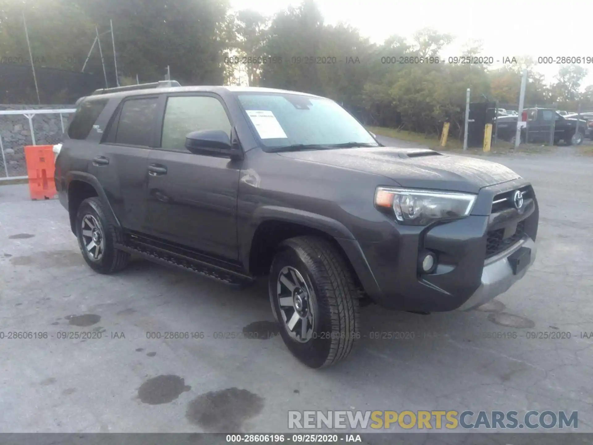 1 Photograph of a damaged car JTEBU5JR7L5783716 TOYOTA 4RUNNER 2020