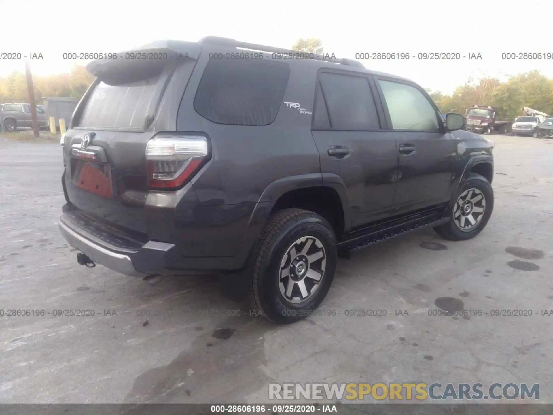 4 Фотография поврежденного автомобиля JTEBU5JR7L5783716 TOYOTA 4RUNNER 2020