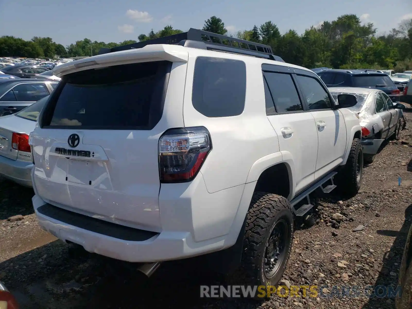 4 Photograph of a damaged car JTEBU5JR7L5790326 TOYOTA 4RUNNER 2020