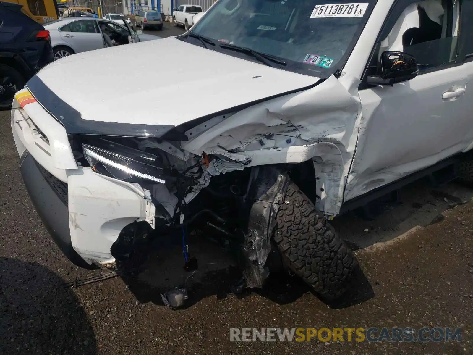 9 Photograph of a damaged car JTEBU5JR7L5790326 TOYOTA 4RUNNER 2020