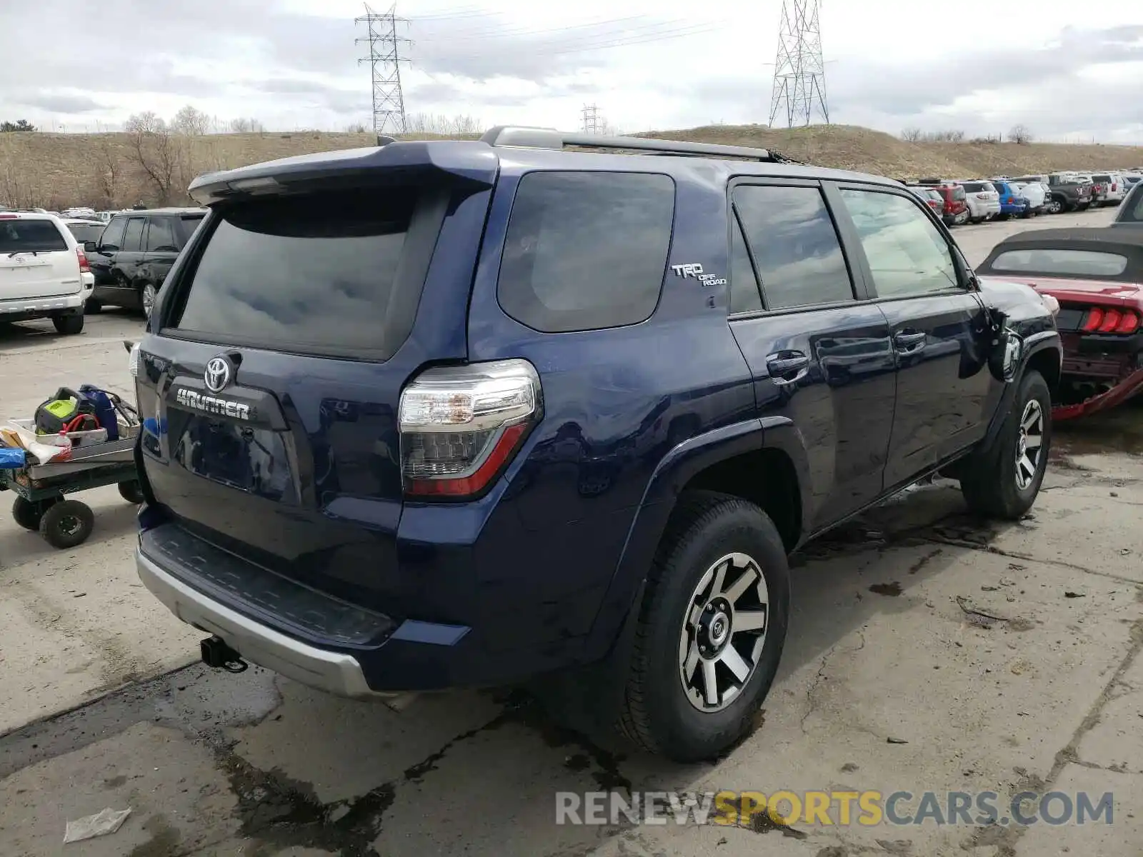 4 Фотография поврежденного автомобиля JTEBU5JR7L5793033 TOYOTA 4RUNNER 2020