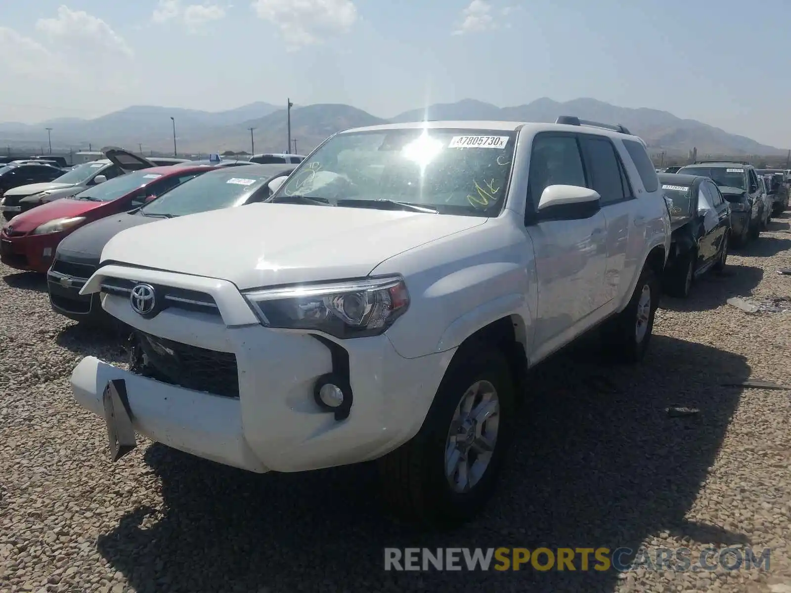 2 Photograph of a damaged car JTEBU5JR7L5794540 TOYOTA 4RUNNER 2020