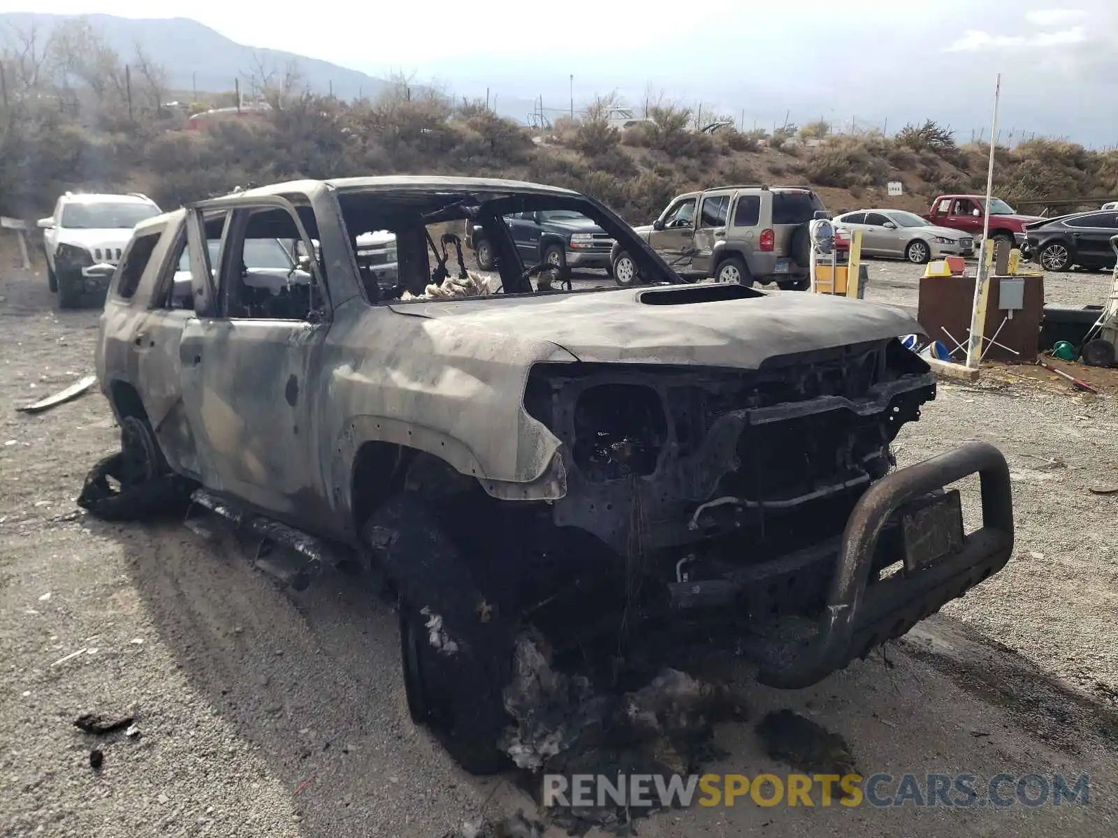 1 Photograph of a damaged car JTEBU5JR7L5797972 TOYOTA 4RUNNER 2020