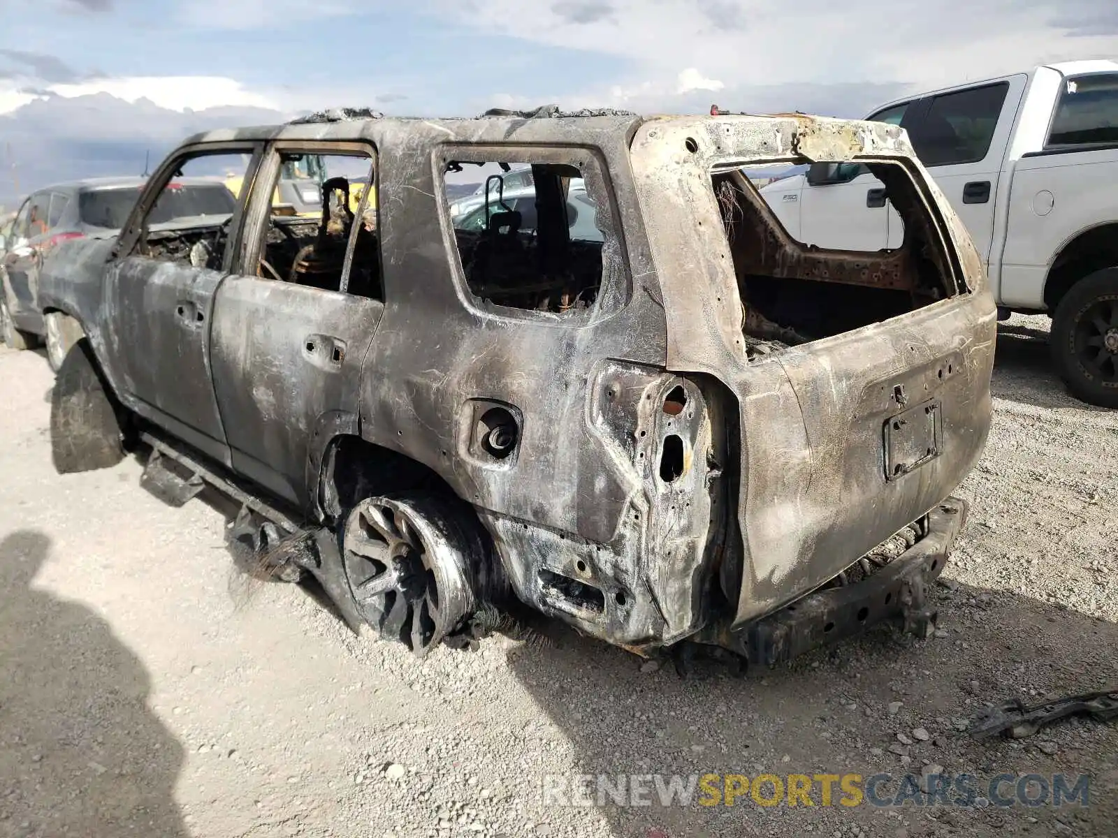 3 Photograph of a damaged car JTEBU5JR7L5797972 TOYOTA 4RUNNER 2020