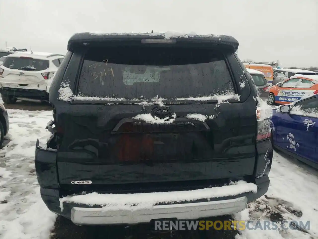 6 Photograph of a damaged car JTEBU5JR7L5801390 TOYOTA 4RUNNER 2020