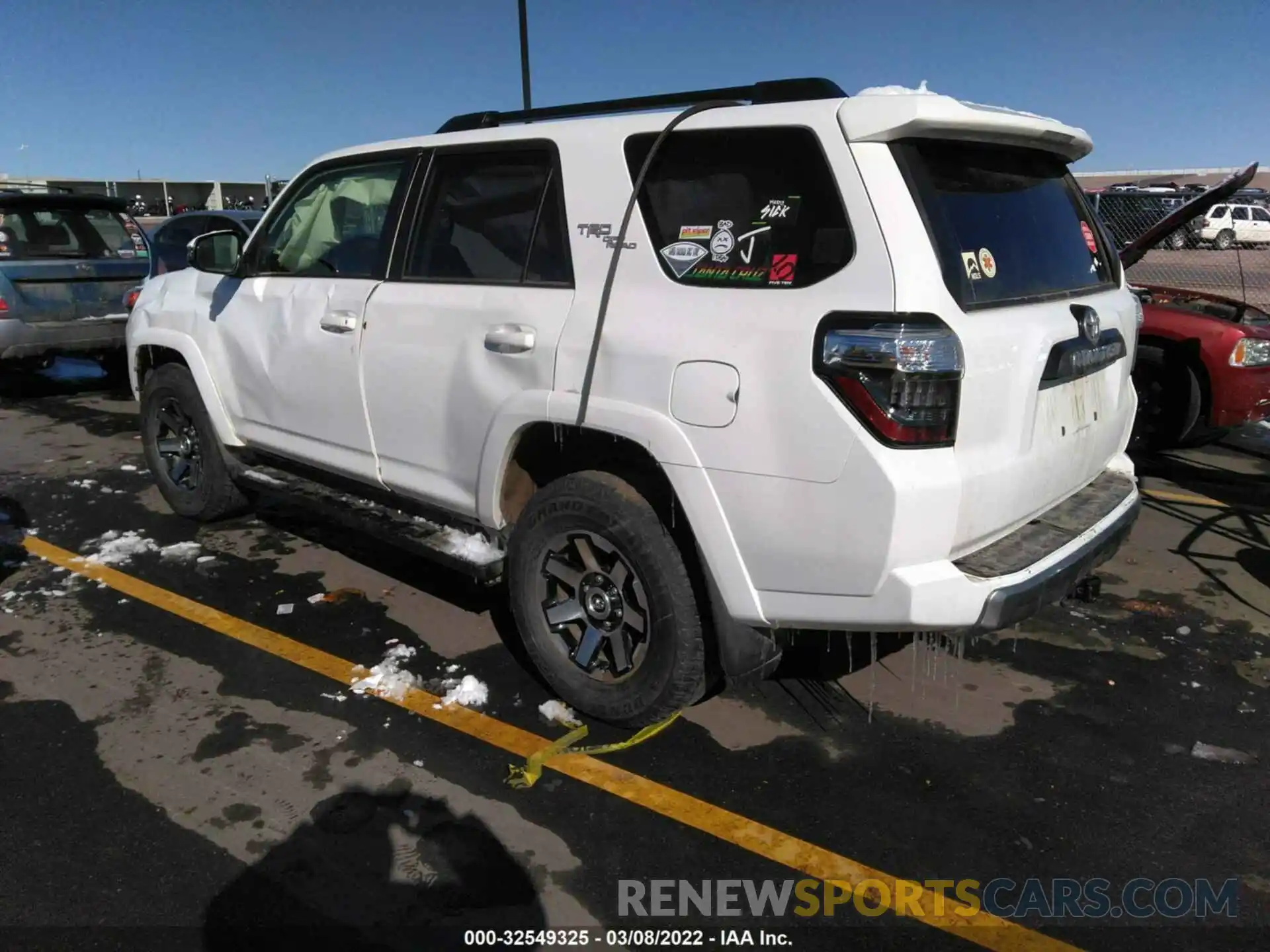 3 Photograph of a damaged car JTEBU5JR7L5802779 TOYOTA 4RUNNER 2020