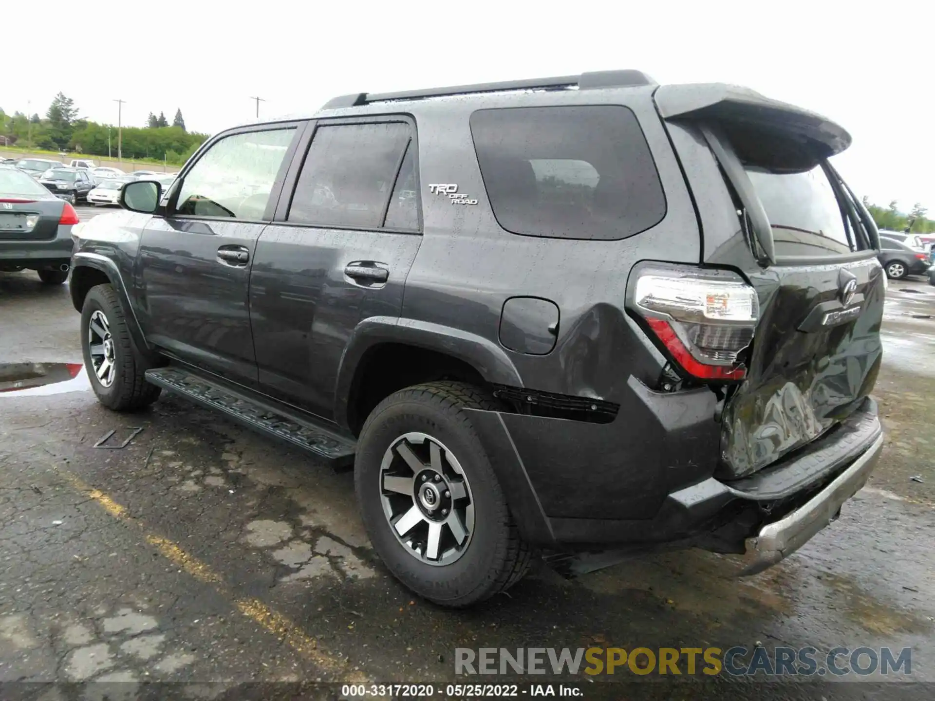 3 Photograph of a damaged car JTEBU5JR7L5818142 TOYOTA 4RUNNER 2020