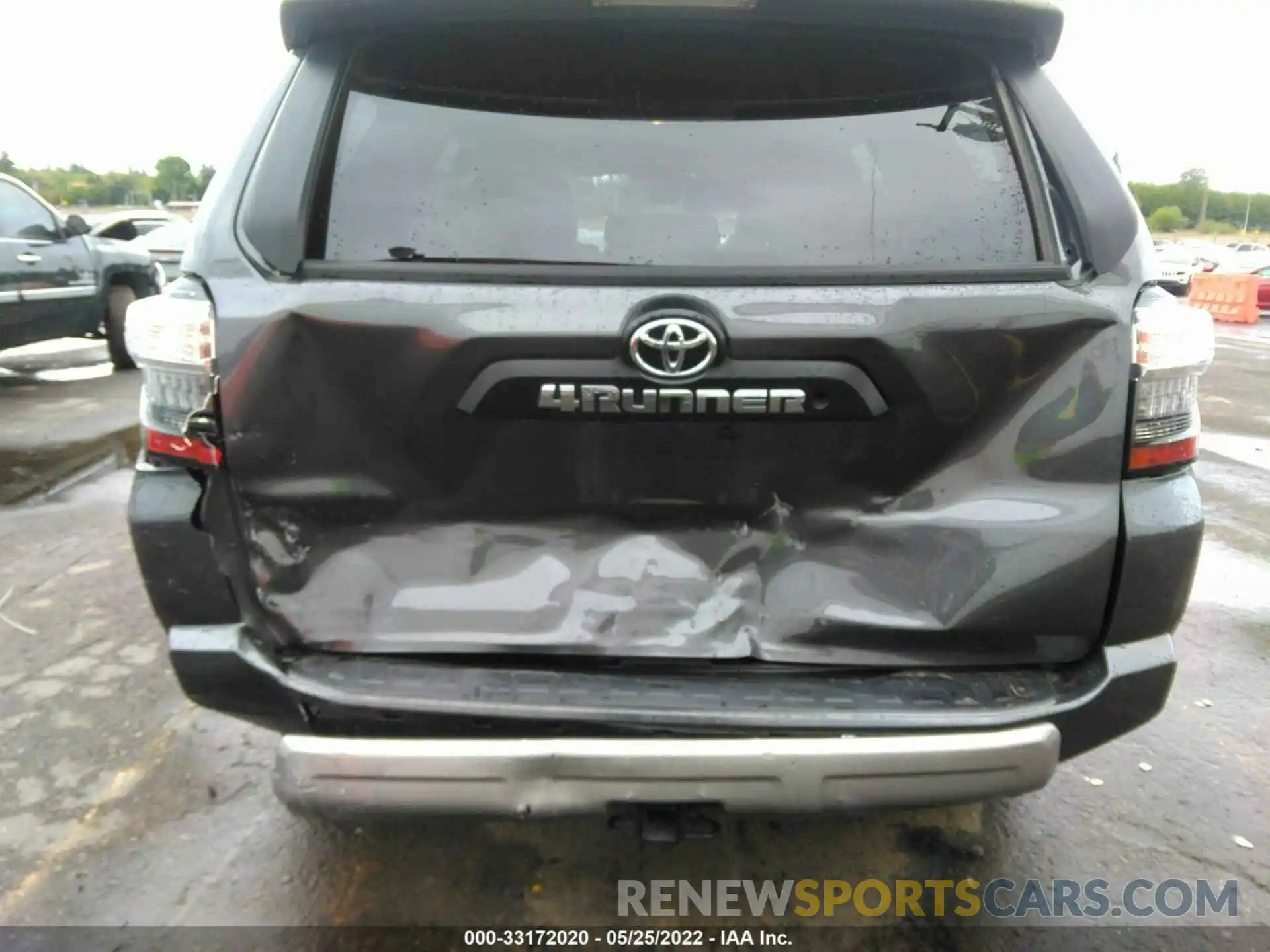 6 Photograph of a damaged car JTEBU5JR7L5818142 TOYOTA 4RUNNER 2020