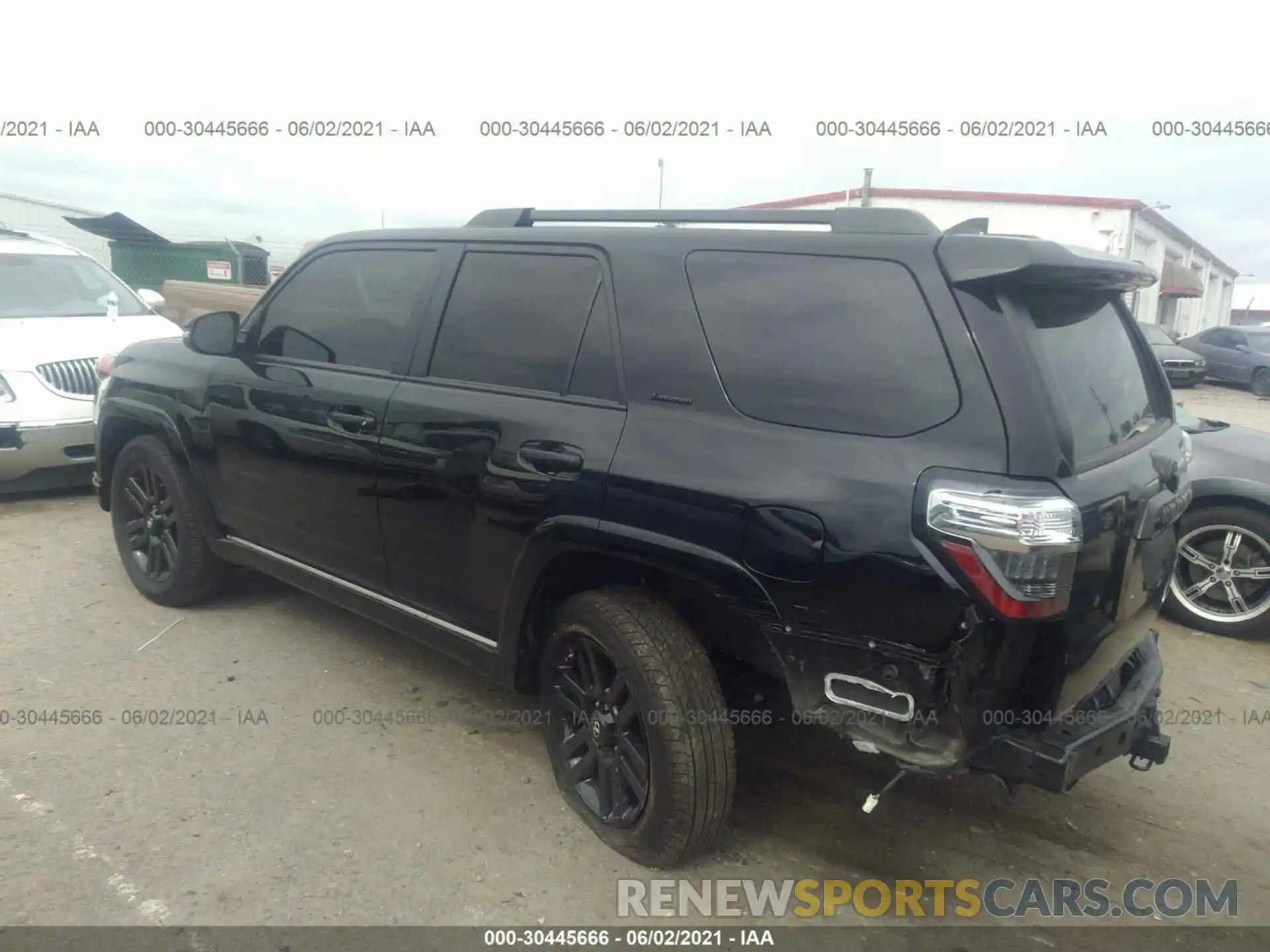 3 Фотография поврежденного автомобиля JTEBU5JR7L5819159 TOYOTA 4RUNNER 2020