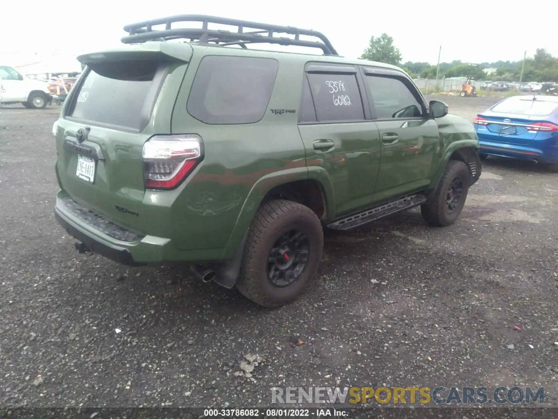 4 Фотография поврежденного автомобиля JTEBU5JR7L5819243 TOYOTA 4RUNNER 2020