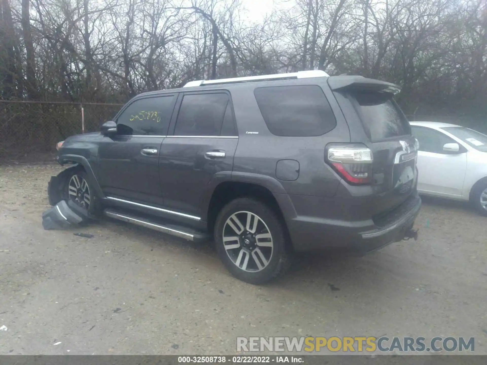 3 Photograph of a damaged car JTEBU5JR7L5832705 TOYOTA 4RUNNER 2020