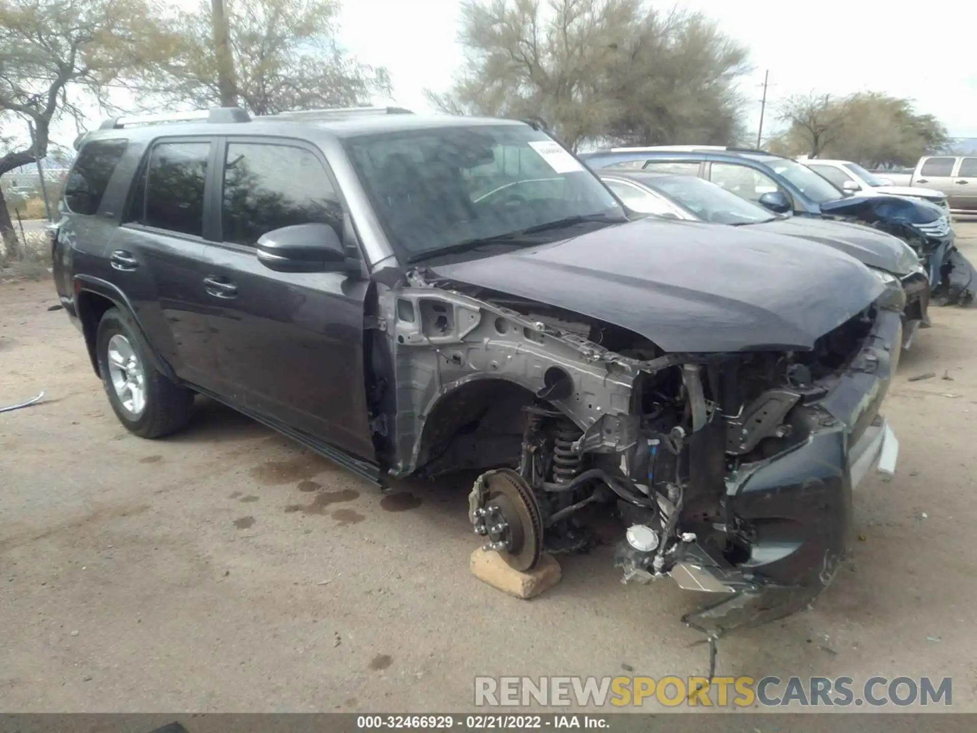 1 Photograph of a damaged car JTEBU5JR7L5837547 TOYOTA 4RUNNER 2020