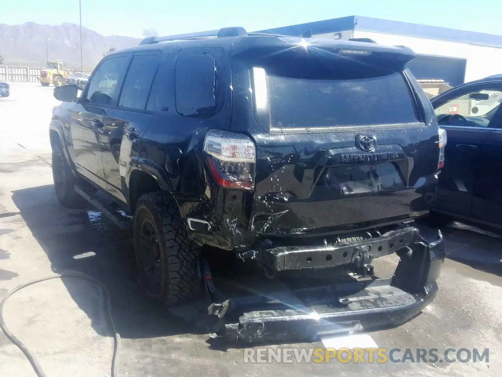 3 Photograph of a damaged car JTEBU5JR8L5738414 TOYOTA 4RUNNER 2020