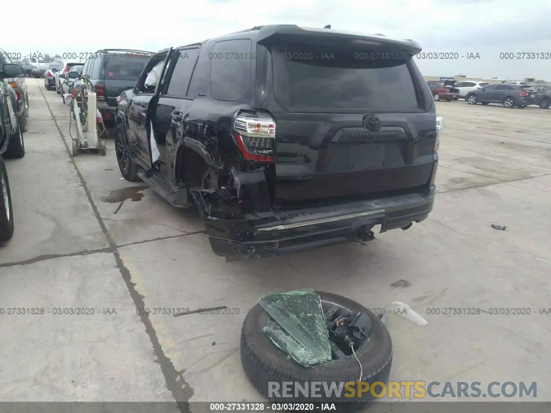 3 Фотография поврежденного автомобиля JTEBU5JR8L5738994 TOYOTA 4RUNNER 2020