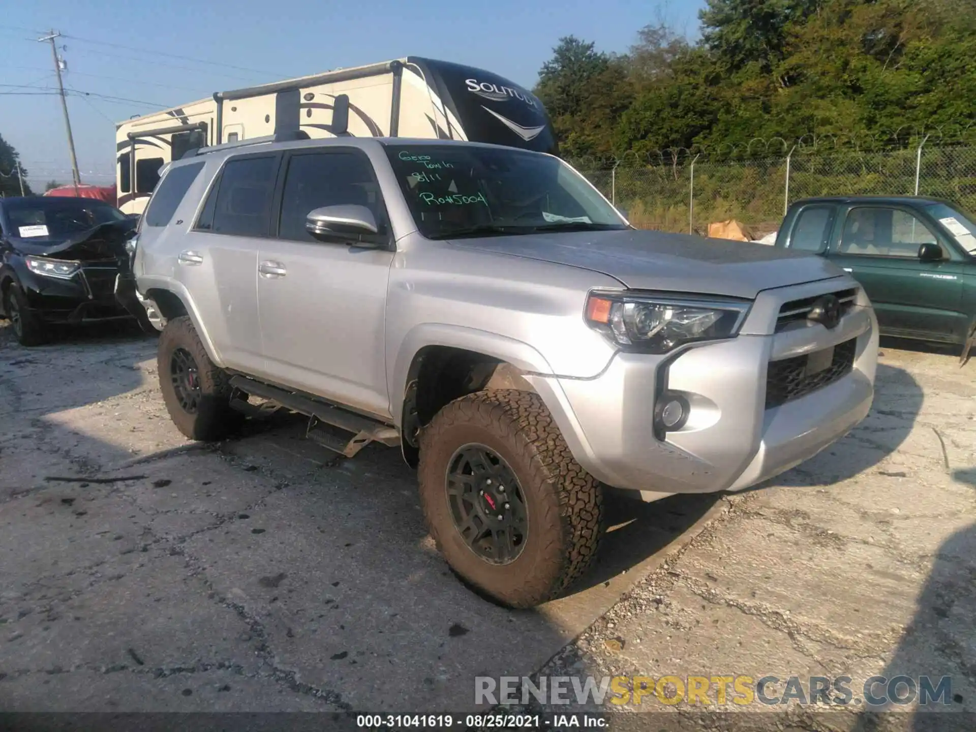 1 Photograph of a damaged car JTEBU5JR8L5742589 TOYOTA 4RUNNER 2020