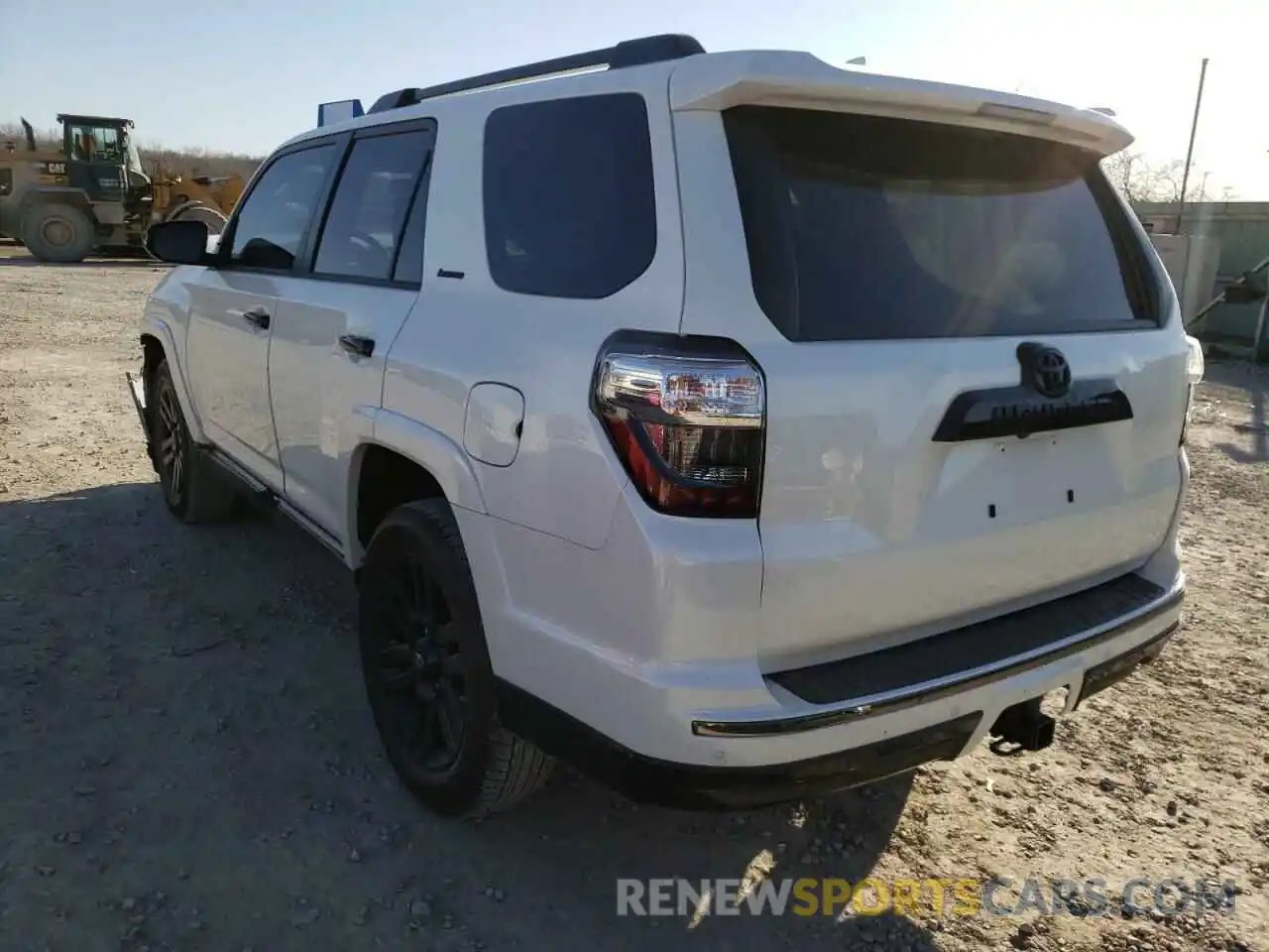 3 Photograph of a damaged car JTEBU5JR8L5743113 TOYOTA 4RUNNER 2020