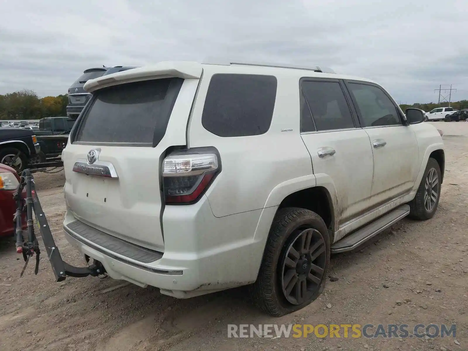 4 Photograph of a damaged car JTEBU5JR8L5745086 TOYOTA 4RUNNER 2020