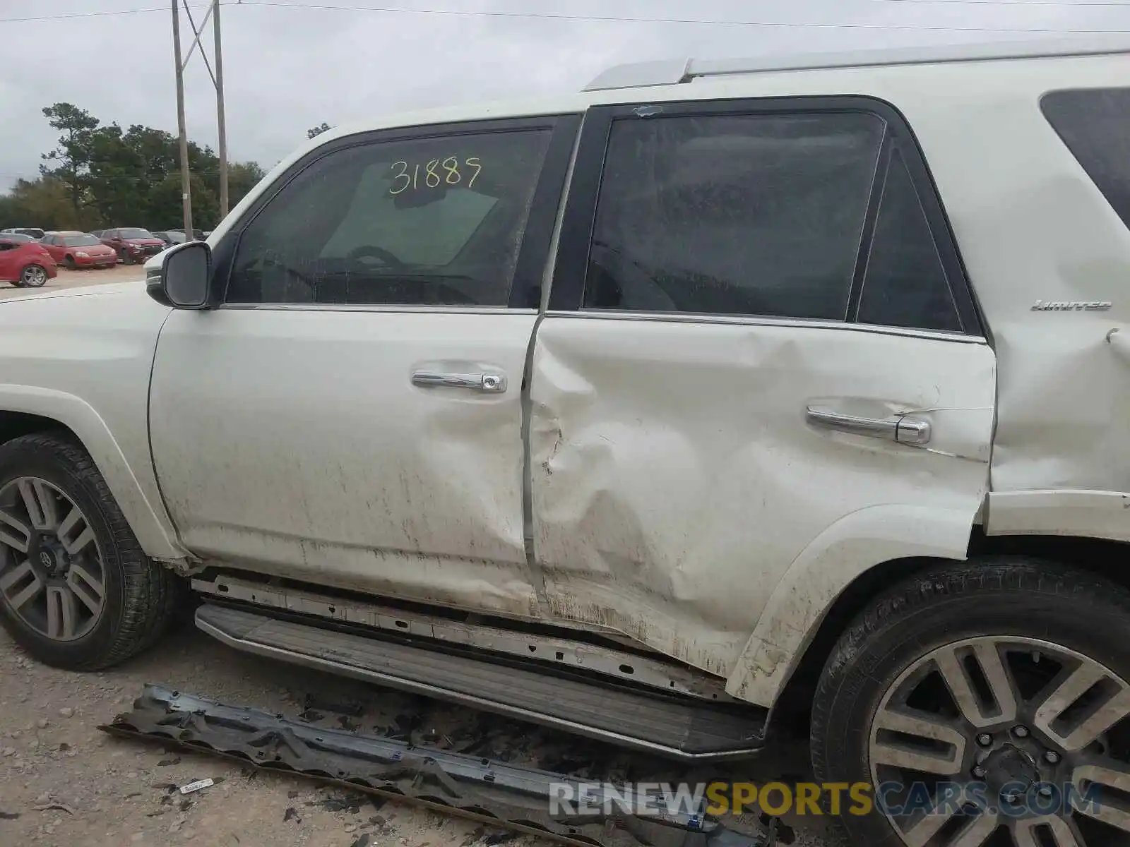 9 Photograph of a damaged car JTEBU5JR8L5745086 TOYOTA 4RUNNER 2020