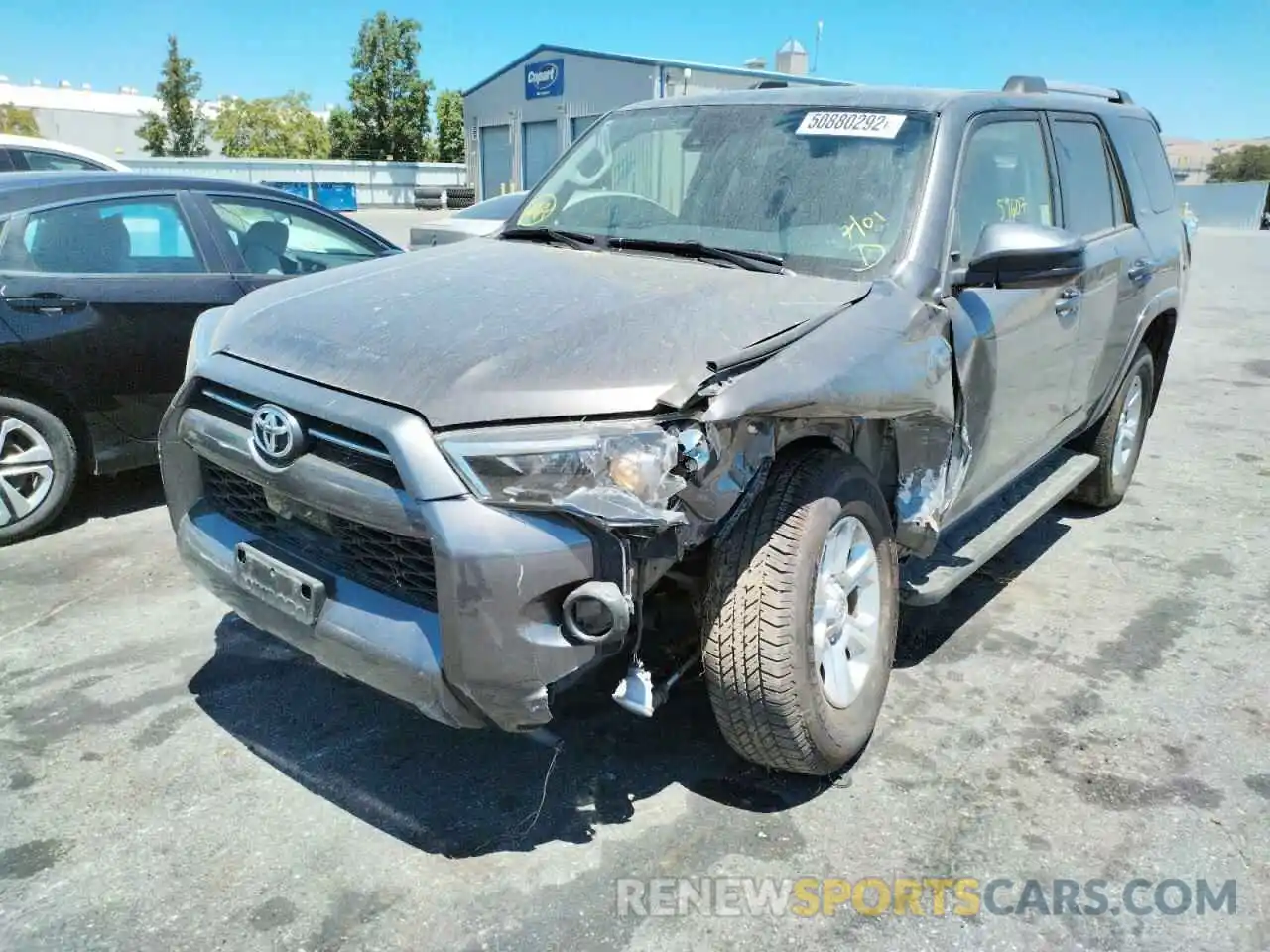 2 Photograph of a damaged car JTEBU5JR8L5753219 TOYOTA 4RUNNER 2020