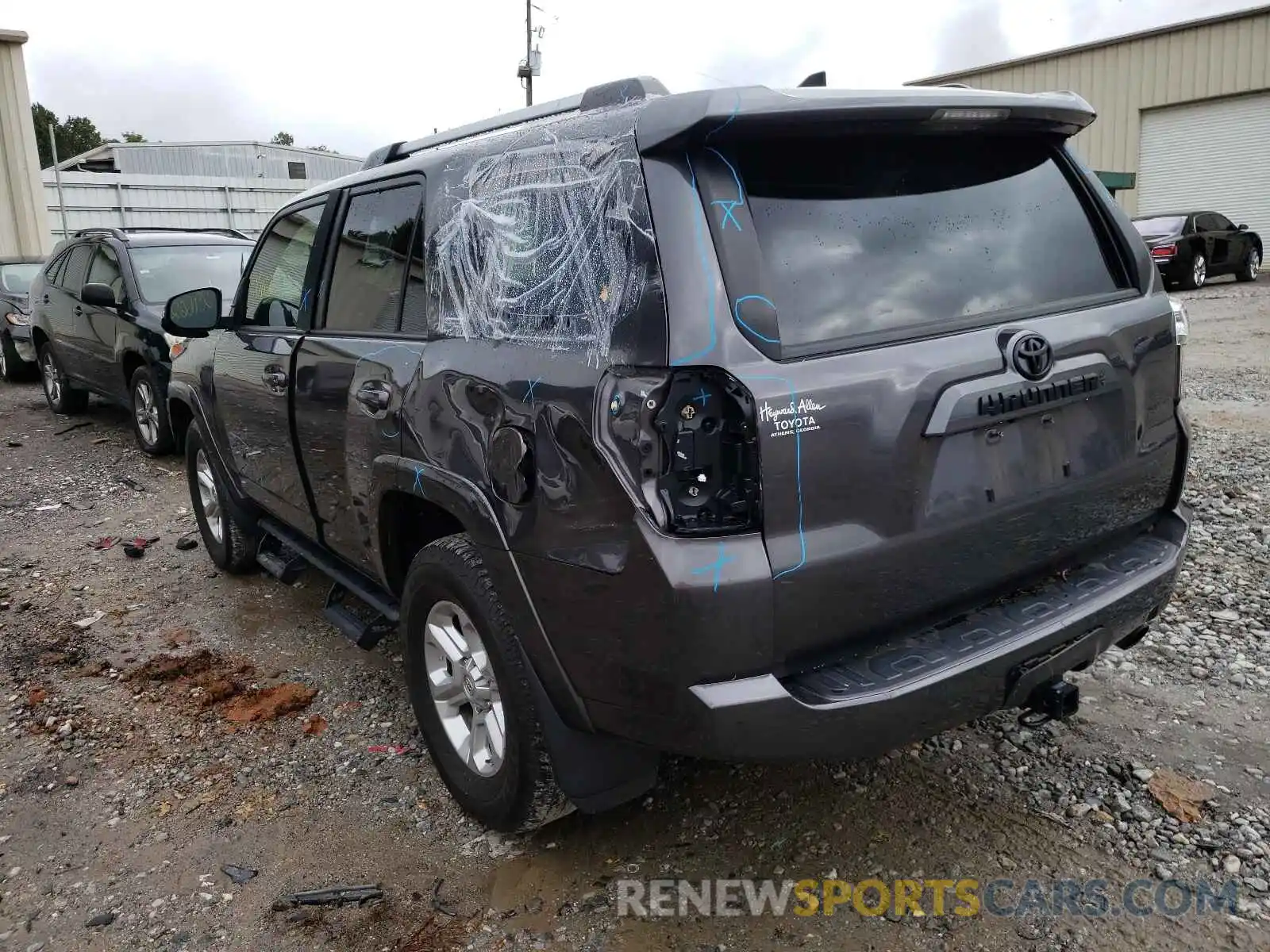 3 Photograph of a damaged car JTEBU5JR8L5757688 TOYOTA 4RUNNER 2020