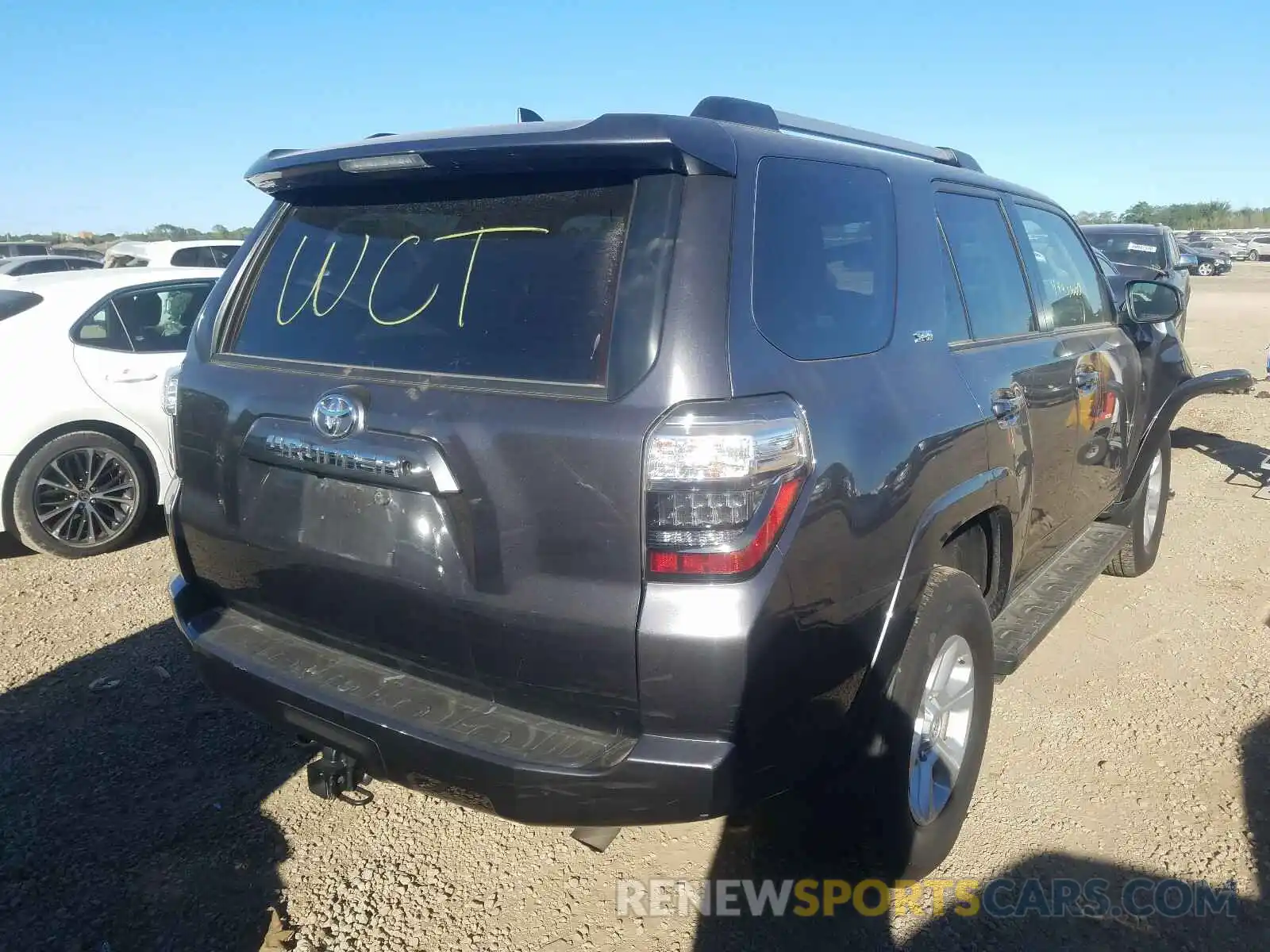 4 Photograph of a damaged car JTEBU5JR8L5758064 TOYOTA 4RUNNER 2020