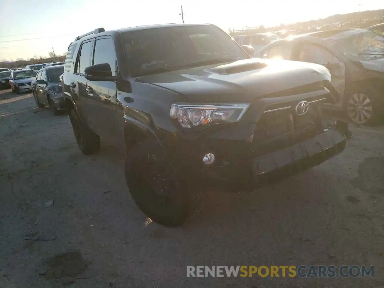 1 Photograph of a damaged car JTEBU5JR8L5761739 TOYOTA 4RUNNER 2020