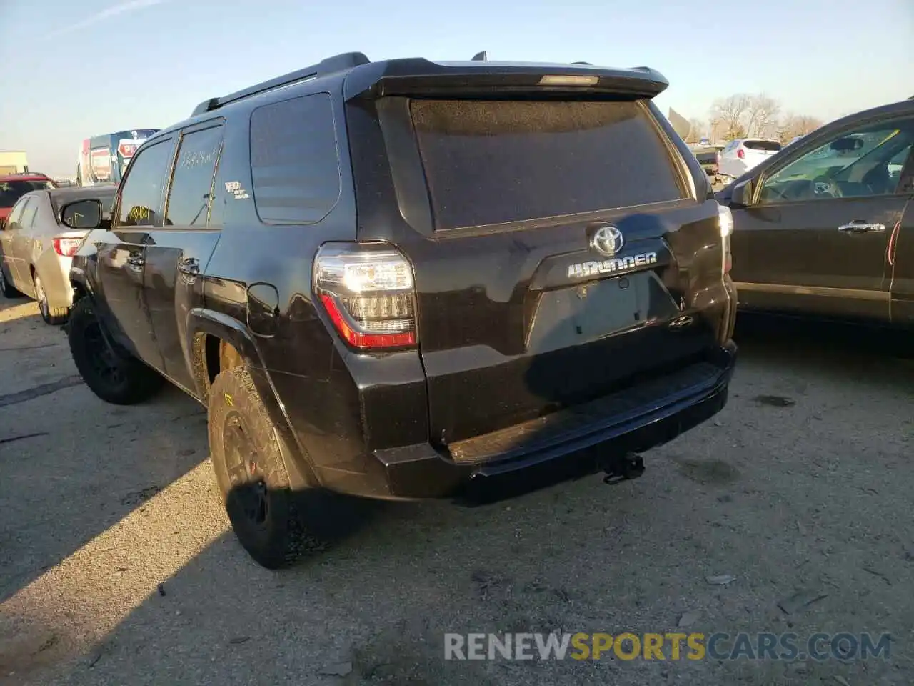 3 Photograph of a damaged car JTEBU5JR8L5761739 TOYOTA 4RUNNER 2020