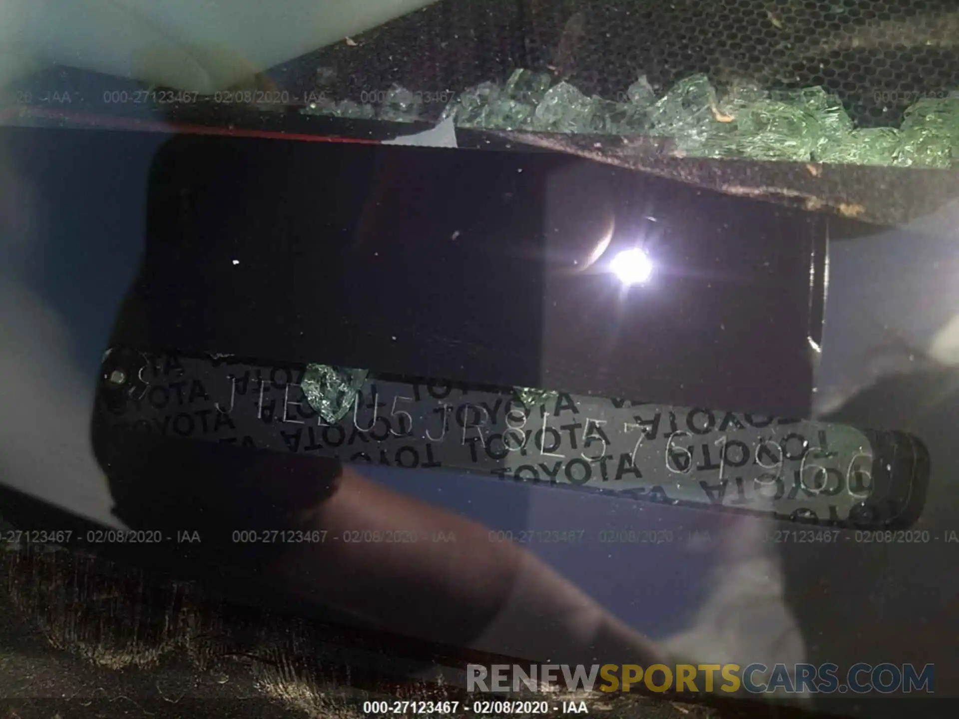 9 Photograph of a damaged car JTEBU5JR8L5761966 TOYOTA 4RUNNER 2020
