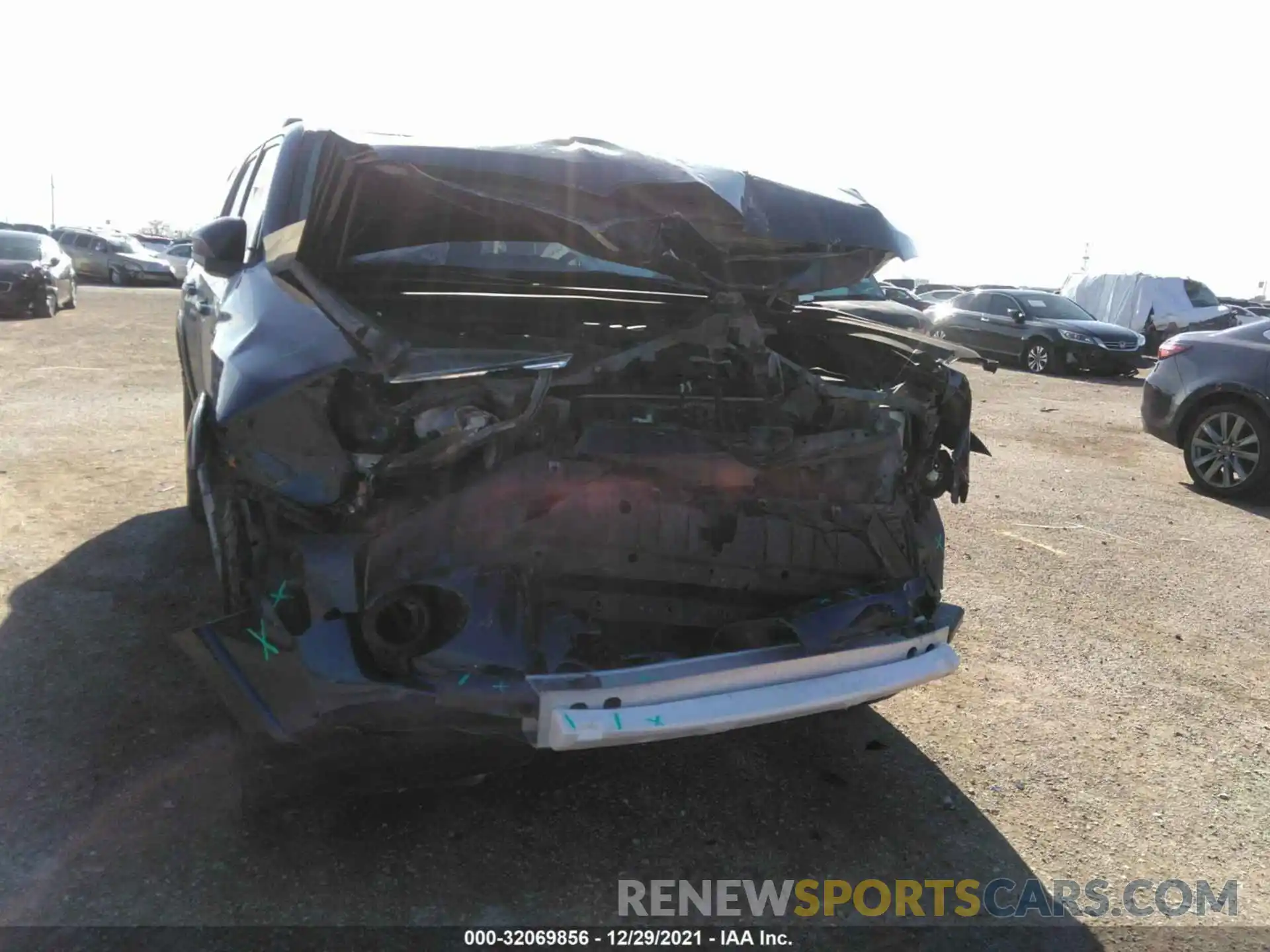 6 Photograph of a damaged car JTEBU5JR8L5765726 TOYOTA 4RUNNER 2020