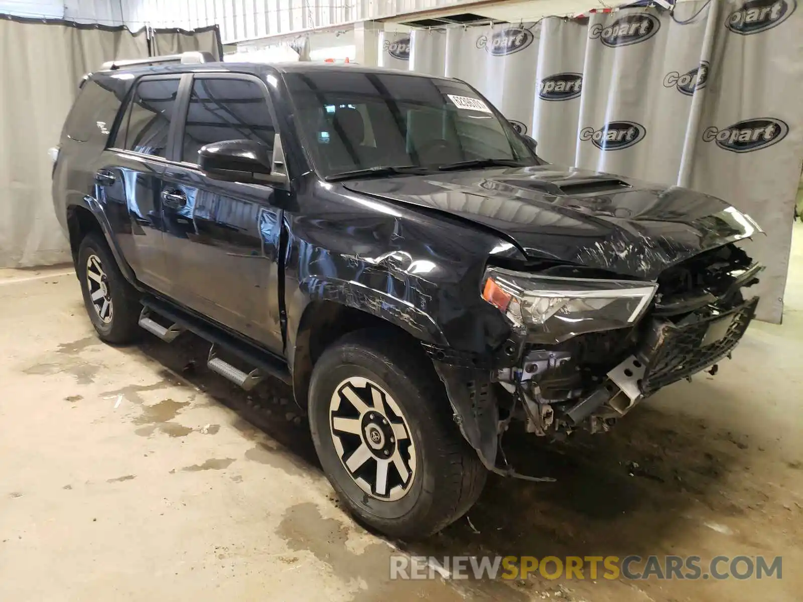 1 Photograph of a damaged car JTEBU5JR8L5771591 TOYOTA 4RUNNER 2020